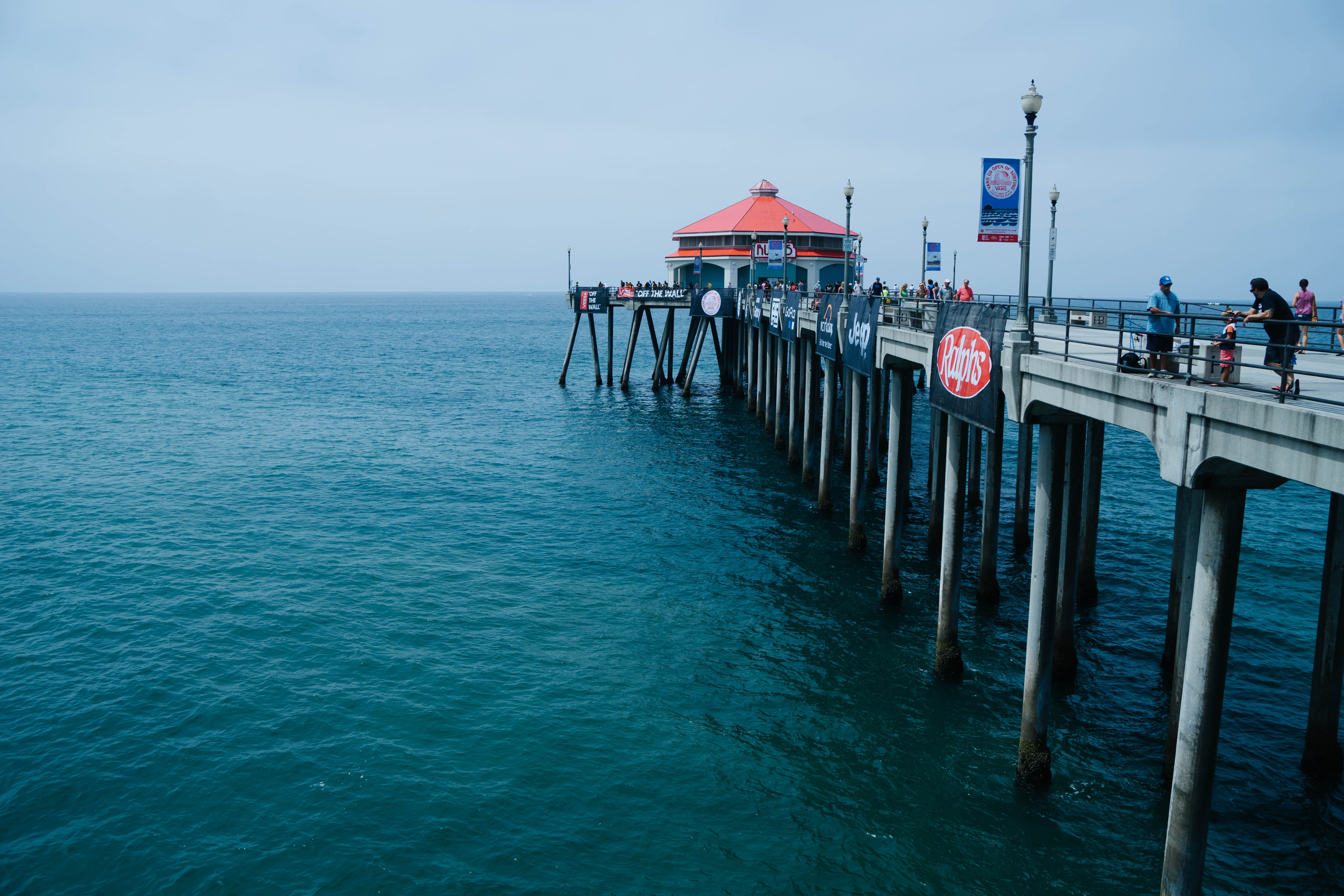 horizon, beach, tranquility, building exterior, socal, beauty in nature, built structure, waterfront, horizon over water, water, blue, huntington, scenics - nature, HD Wallpaper