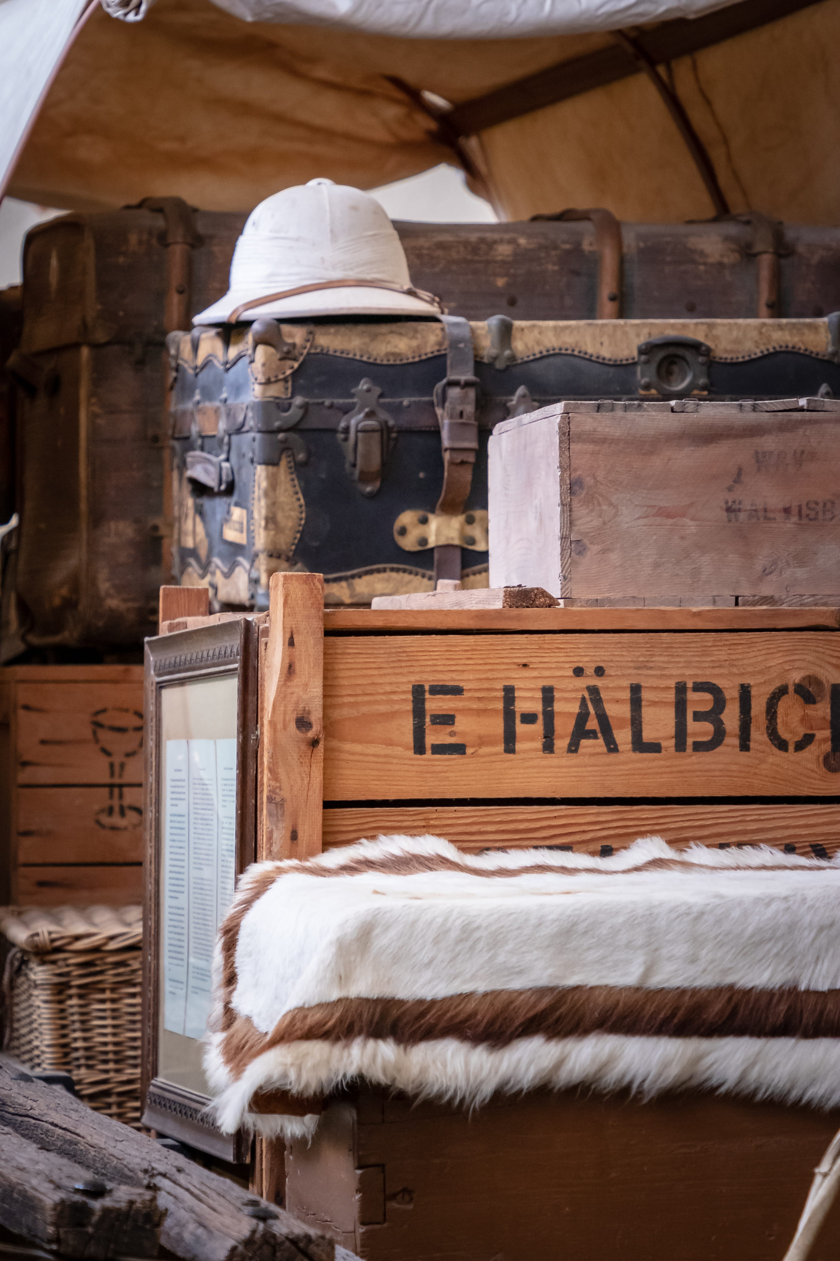 winter, hat, clothing, focus on foreground, no people, box, town, cold temperature, wood, day, bed, sign, apparel, hanging, wood - material, textile, message, Phone HD Wallpaper