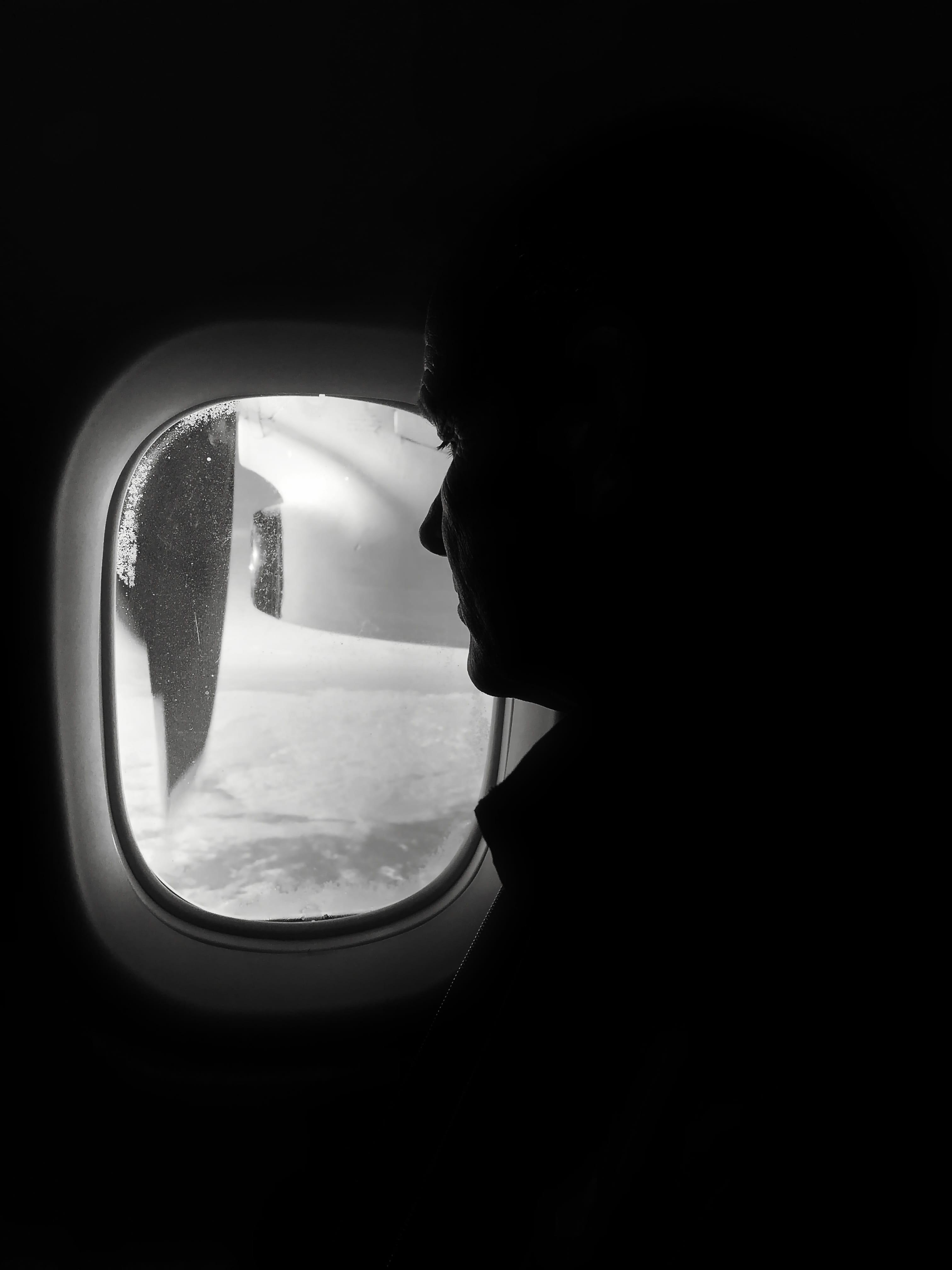 real people, greyscale, plane, public transportation, lofoten, human, men, window, leisure activity, machine, one person, mirror, glass - material, inside, Phone HD Wallpaper