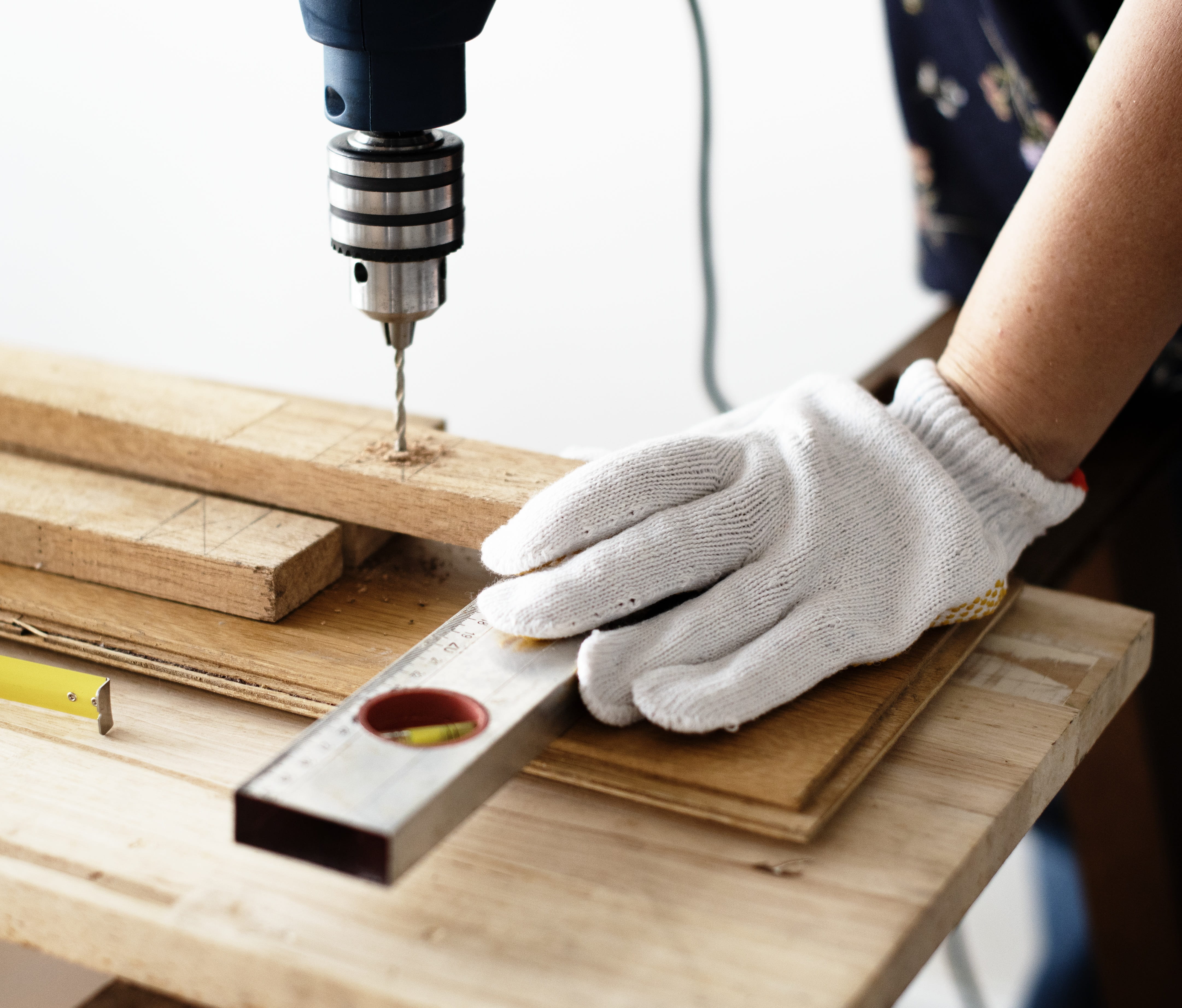 gloves, technology, new house, plank, person, 4K, hand, bubble level, indoors, wood - material, sewing, level, balance, estate, equipment, hand driller, HD Wallpaper