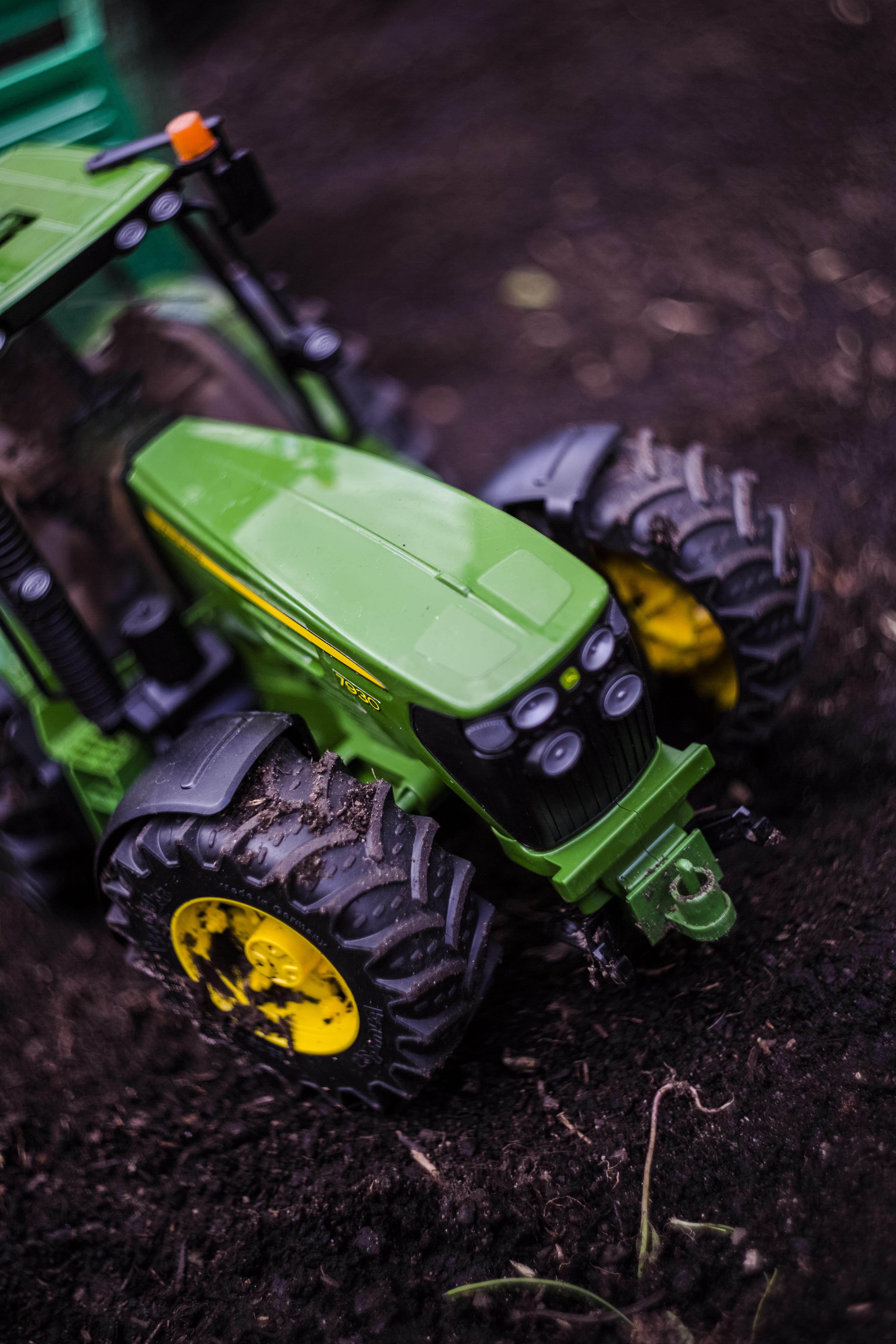 tire, build, bulldog, transportation, mode of transportation, daytime, colorful, dirt, day, boy, breakdown, creative, bicycle, child, green color, childcare, Phone HD Wallpaper