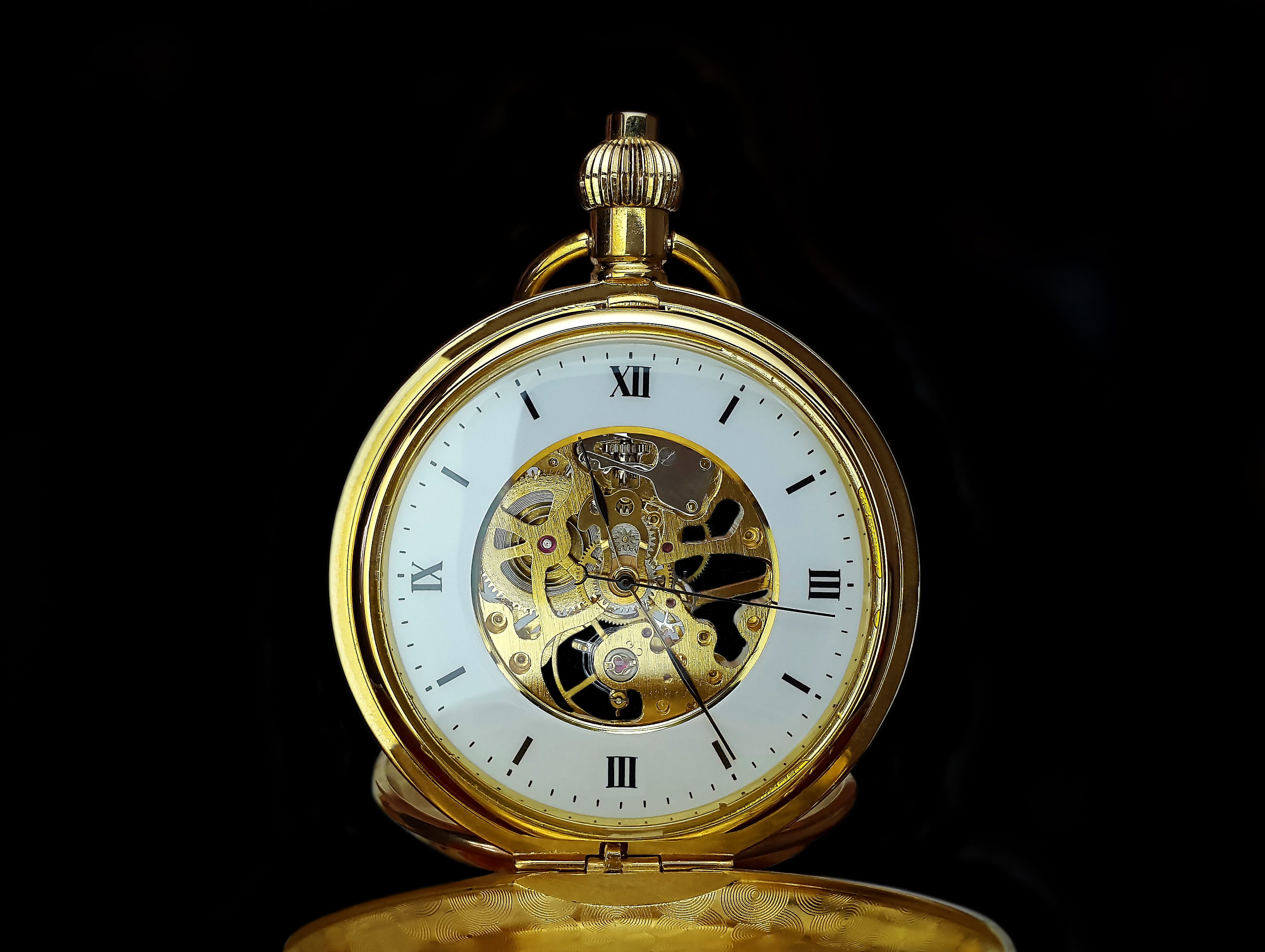 minutes, antique, studio shot, vintage, wristwatch, luxury, still life, gold, nostalgia, clock face, timer, Analogue, mechanical, accurate, seconds, roman numeral, HD Wallpaper