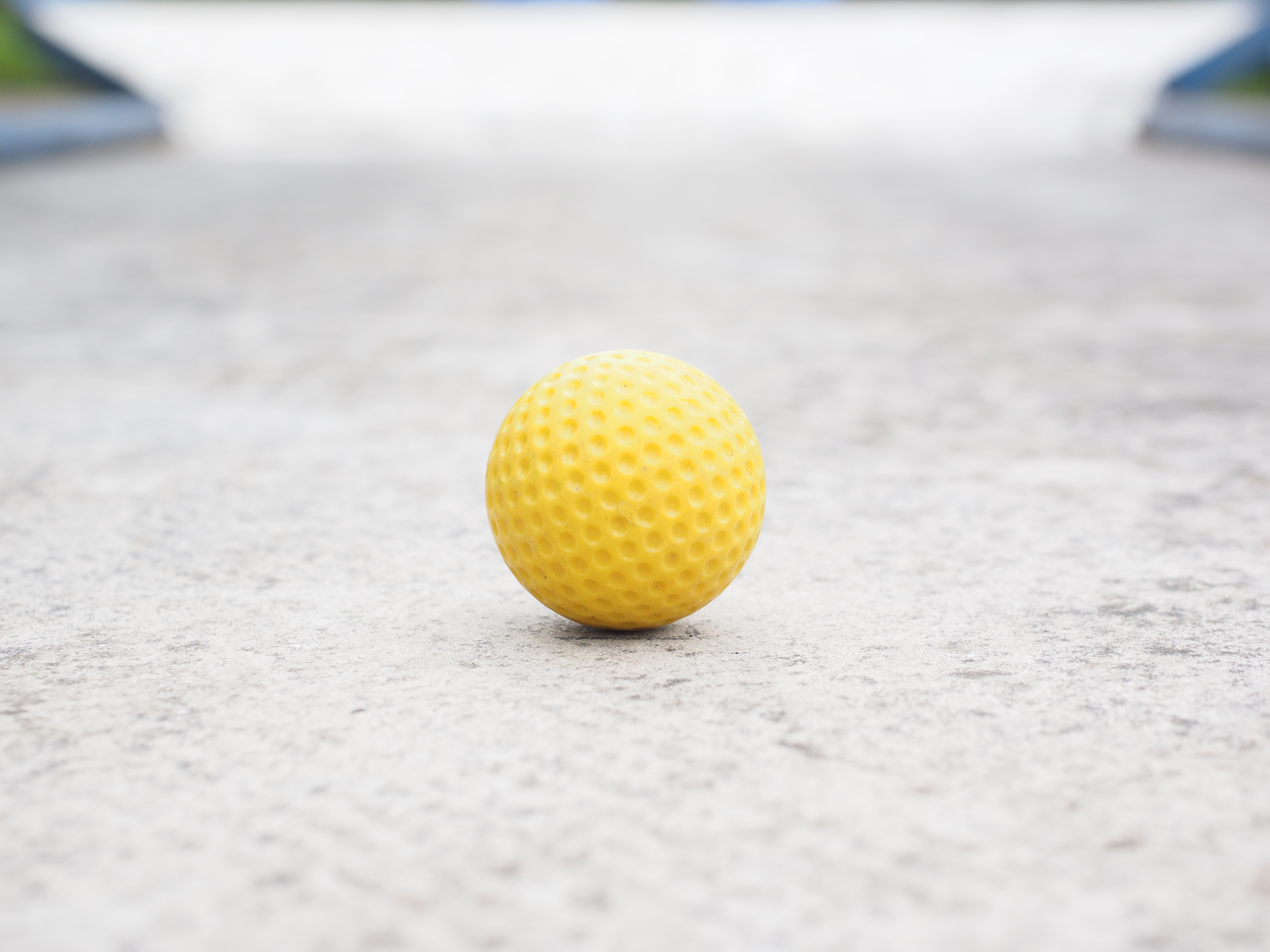 putting, train, skill game, putten, selective focus, single object, healthy eating, food, 4K, ball, footpath, city, checkered, nature, ground golf, still life, HD Wallpaper
