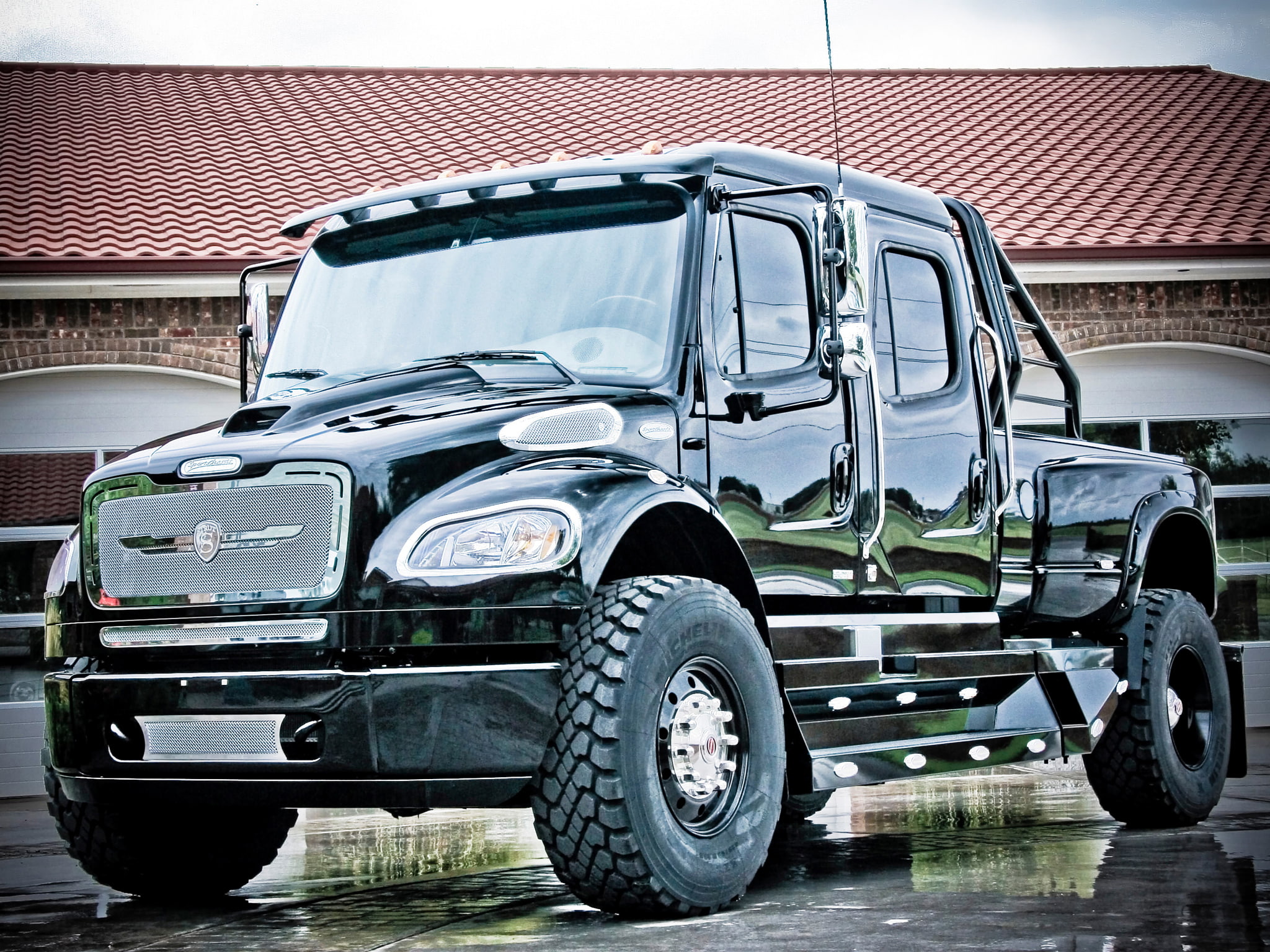 2004, m 2, class, 4x4, 1080P, business, sportchassis, grille, tractor, semi, freightliner, strut, HD Wallpaper