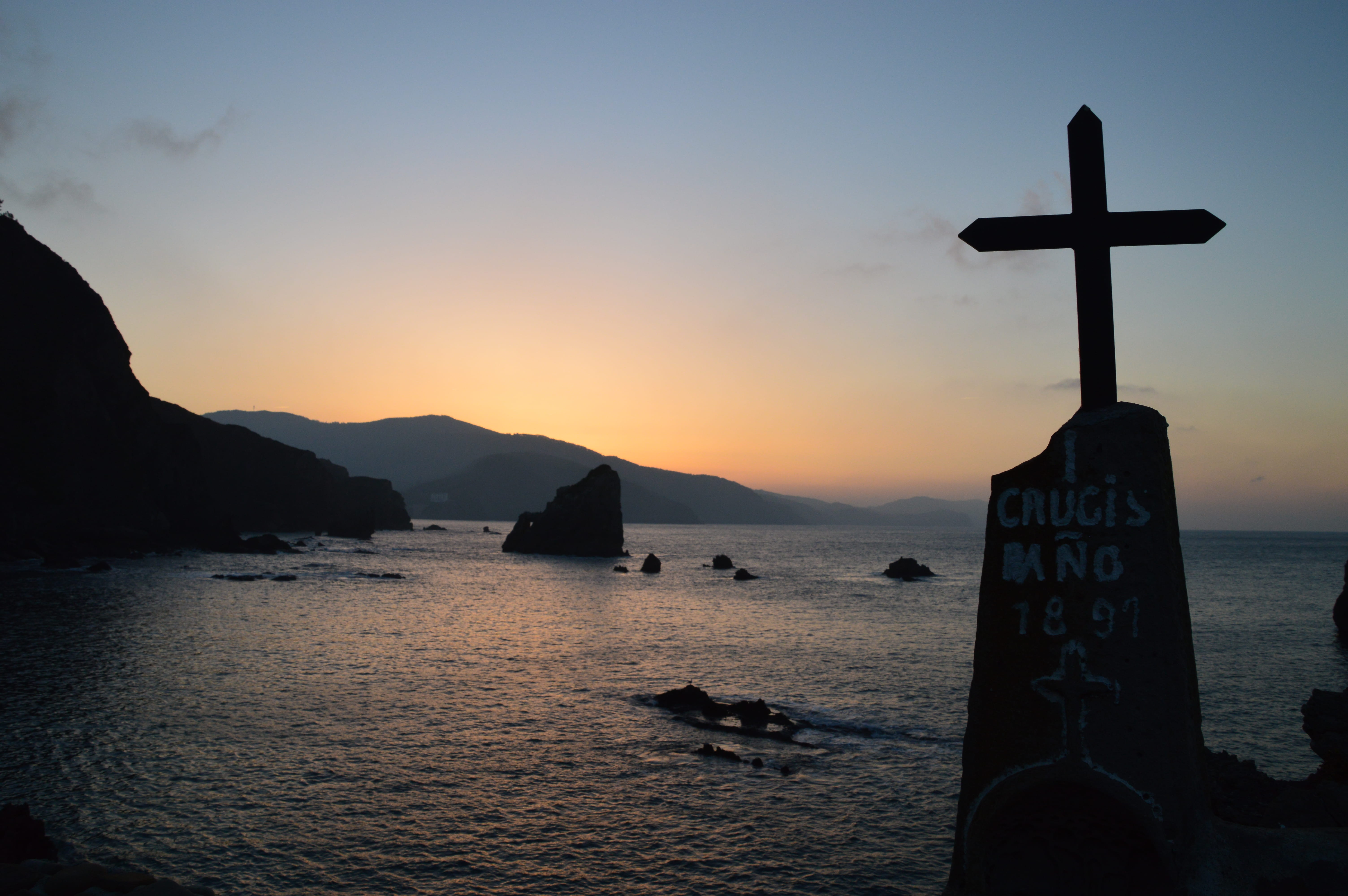 idyllic, rock, religion, nature, spain, scenics - nature, belief, outdoors, mountain, cross, beach, no people, gaztelugatxe, sunset, silhouette, solid, HD Wallpaper