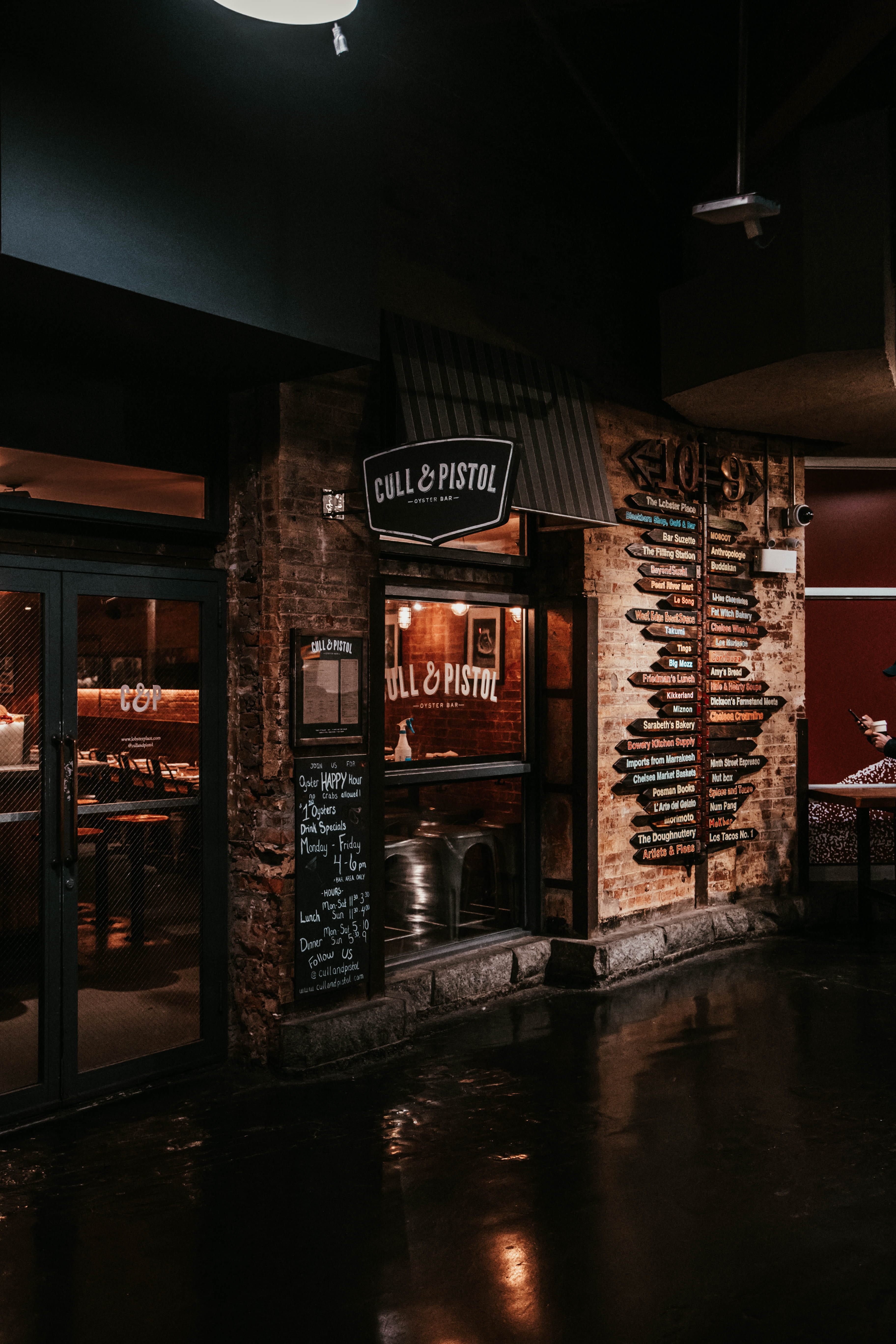 establishment, light, lighting equipment, water, text, urban, facade, indoors, dark, built structure, evening, restaurant, entrance, pistol, building, brickwall, Phone HD Wallpaper