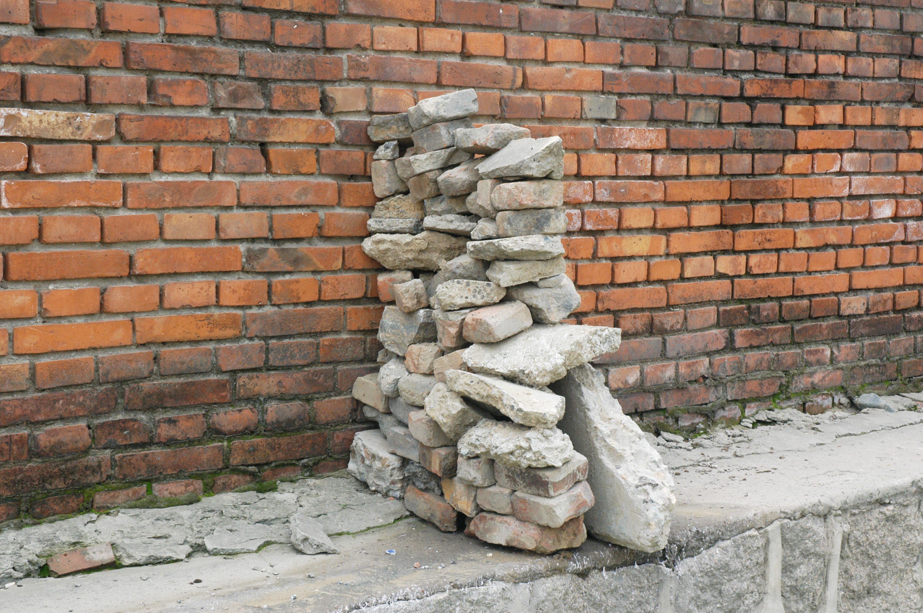 building exterior, Brick, industry, abandoned, pieces, large group of objects, abundance, brickwall, bricks, rubble, outdoors, pattern, built structure, HD Wallpaper