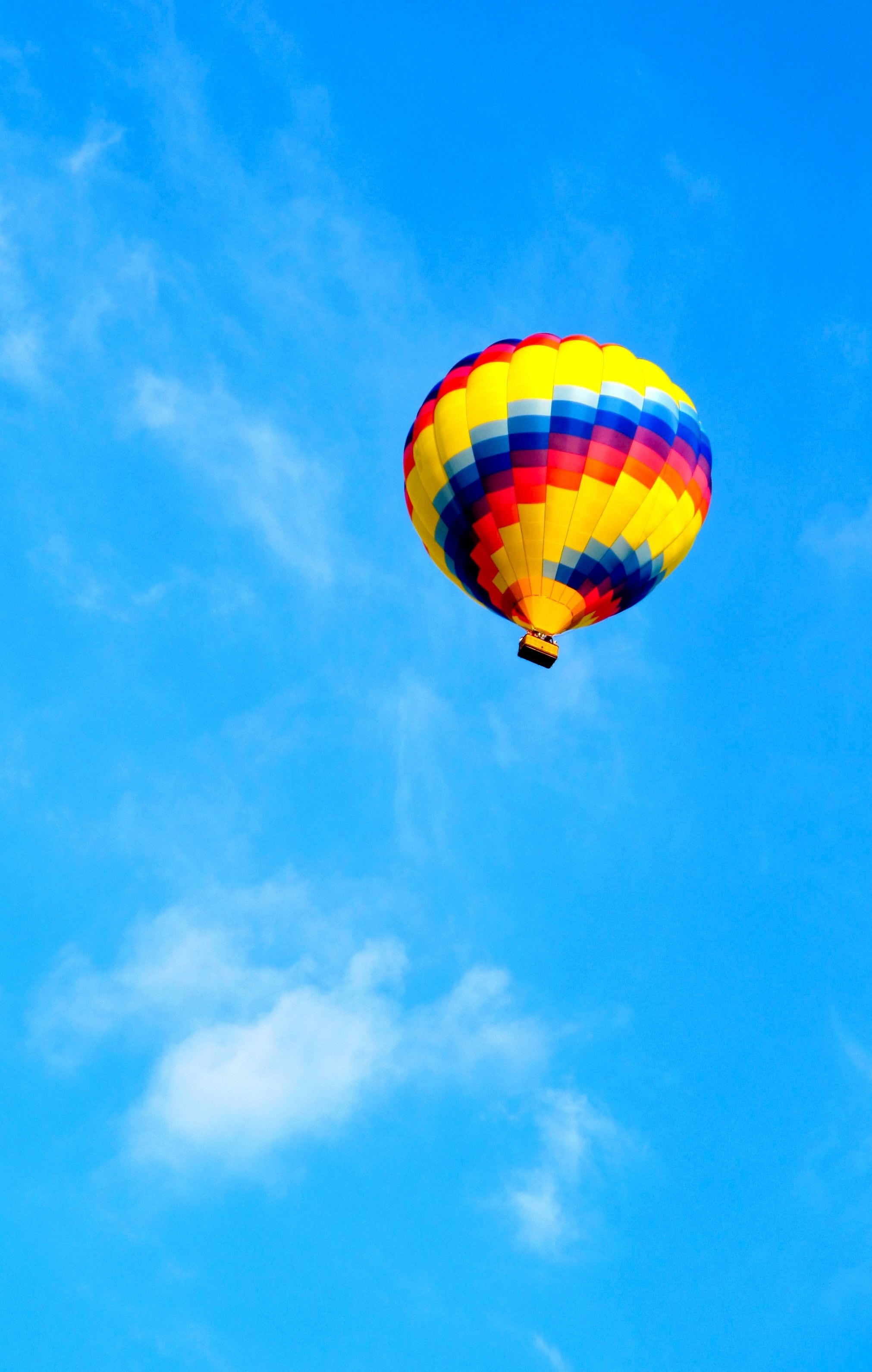 hot air balloons, transportation, extreme sports, air vehicle, hot air balloon, flying, balloon, ride, sport, cloud - sky, ballooning, bright, no people, Phone HD Wallpaper