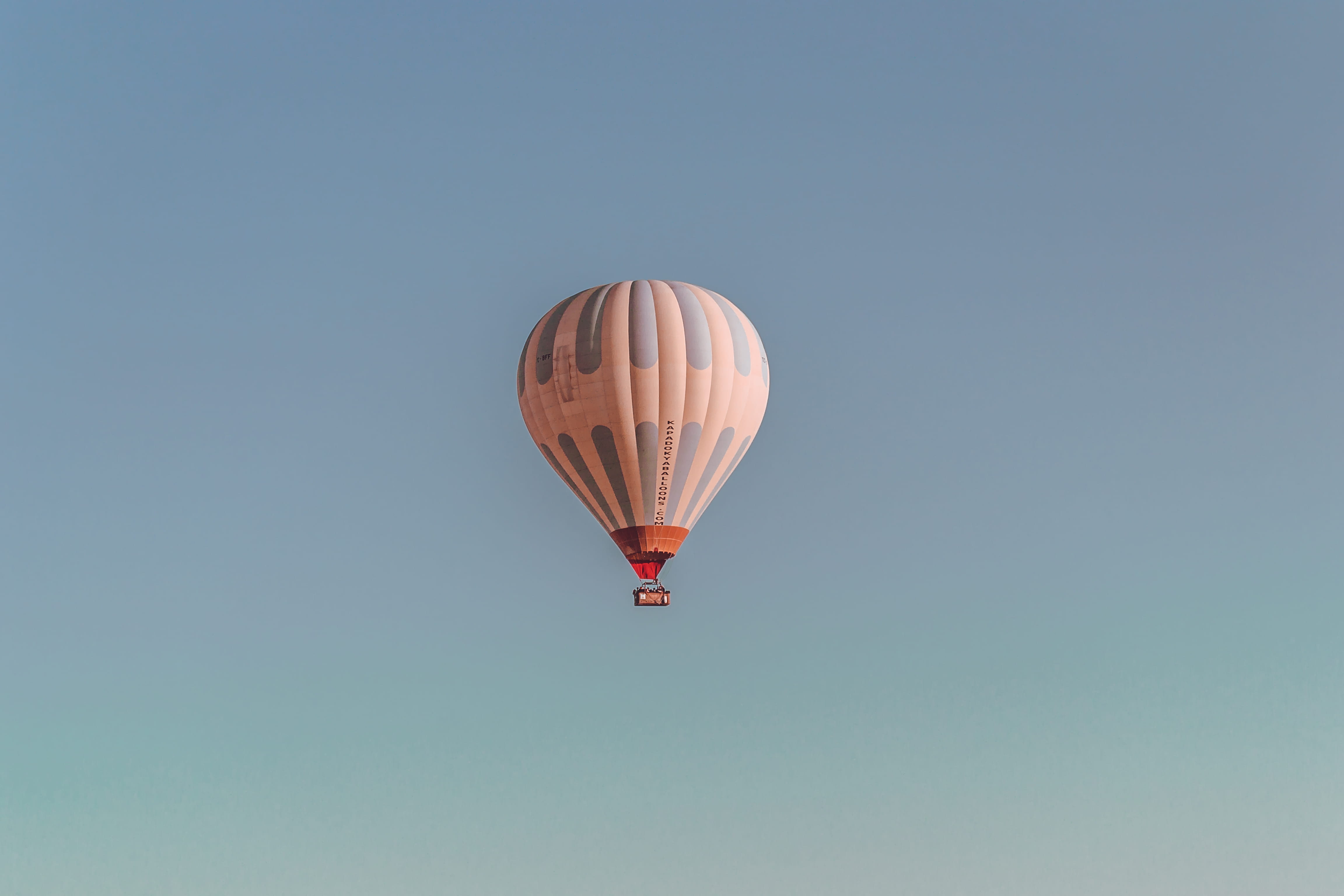 wander, baloon, discover, nature, freedom, flying, blue, mid-air, hot air balloon, high, multi colored, bright, mode of transportation, air vehicle, no people, HD Wallpaper