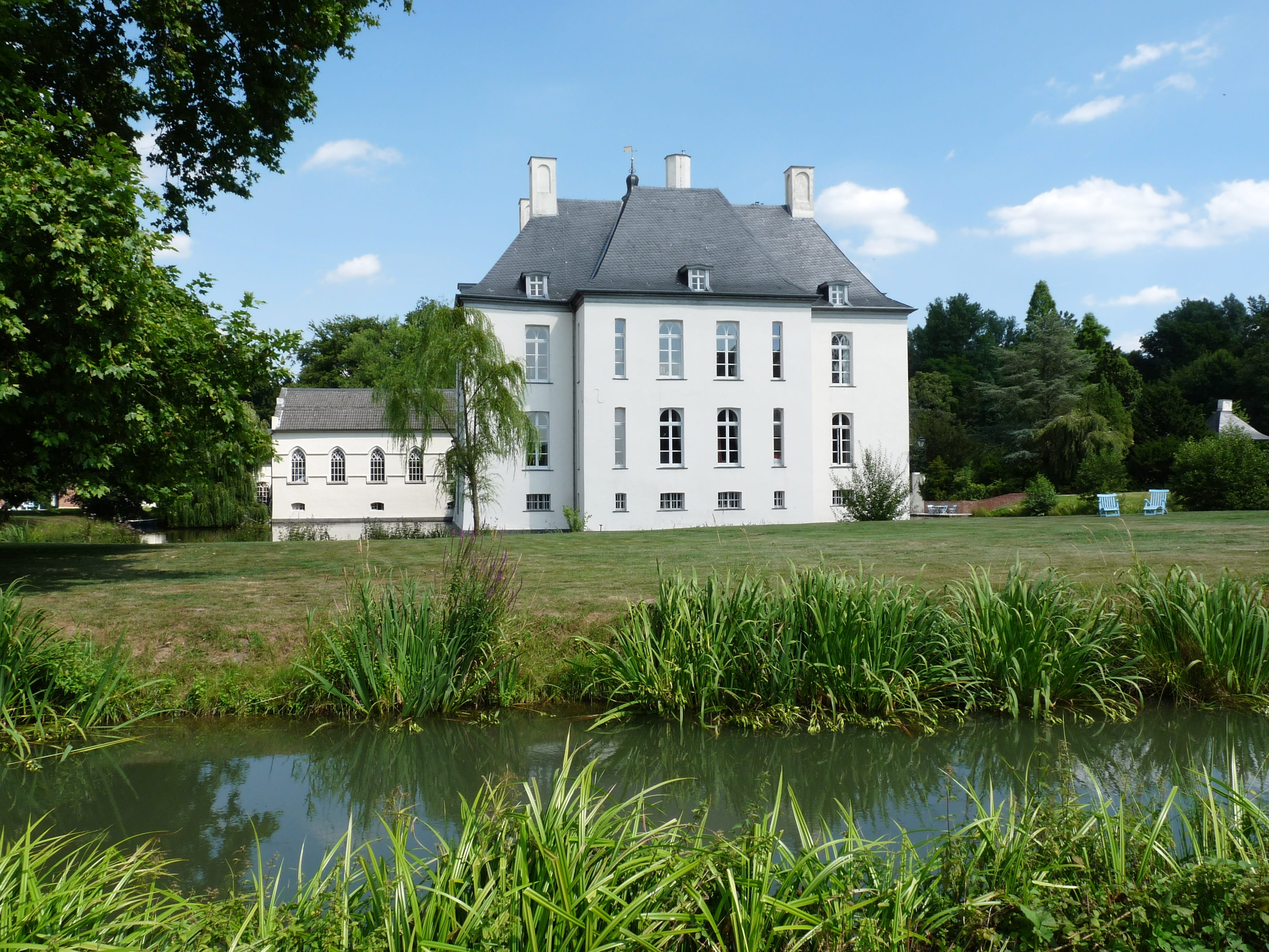 sky, 2K, outdoors, lake, growth, park, building, house, reflection, moated castle, built structure, dig, gartrop, historically, niederrhein, water, nature, HD Wallpaper