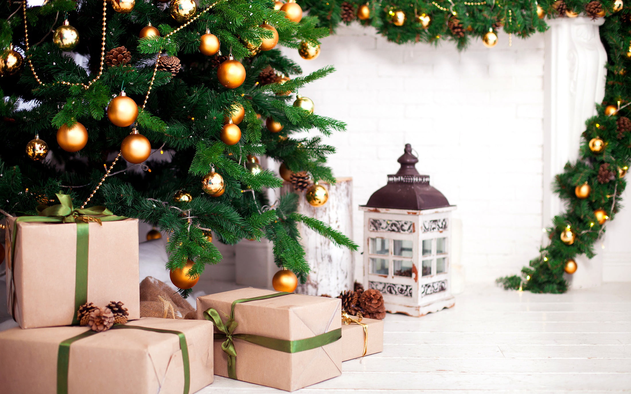 christmas ornament, celebration event, celebration, gifts, decors, green, christmas, 1080P, no people, christmas decoration, indoors, christmas lights, HD Wallpaper
