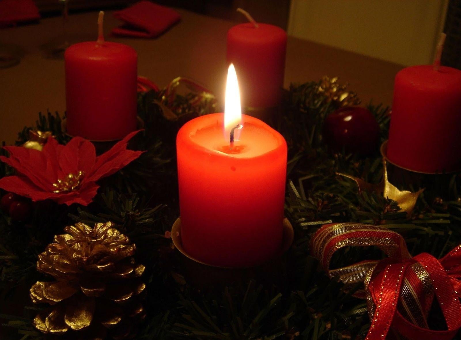 advent, black background, lighting Equipment, burning, table, flame, red, bump, indoors, holidays And Celebrations, dark, winter, close-up, fire - Natural Phenomenon, HD Wallpaper