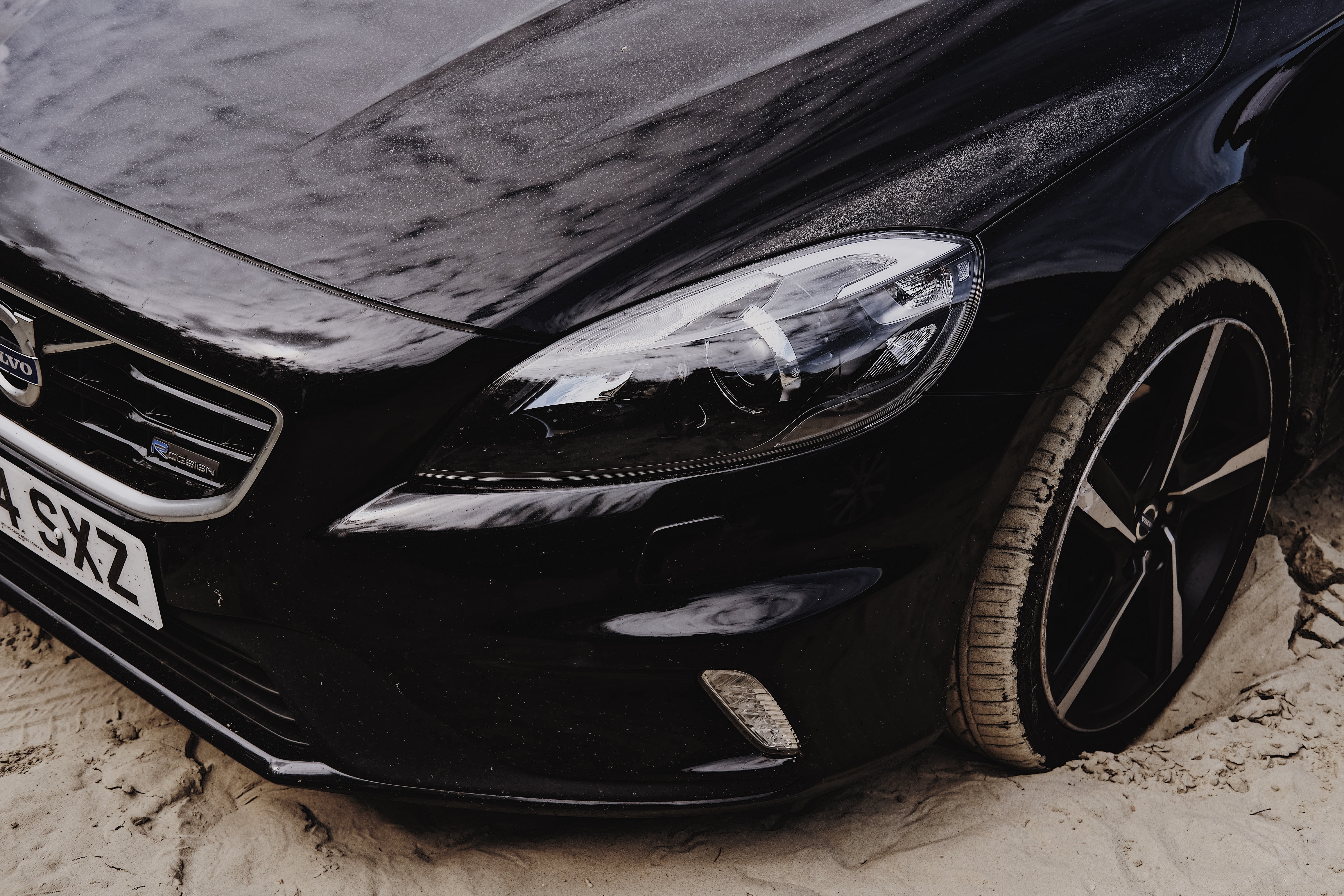 close-up, transportation, stationary, black, bumper, travel, motor vehicle, photo, tire, close, vehicle part, road, wheel, parking, volvo, new, mode of transportation, HD Wallpaper