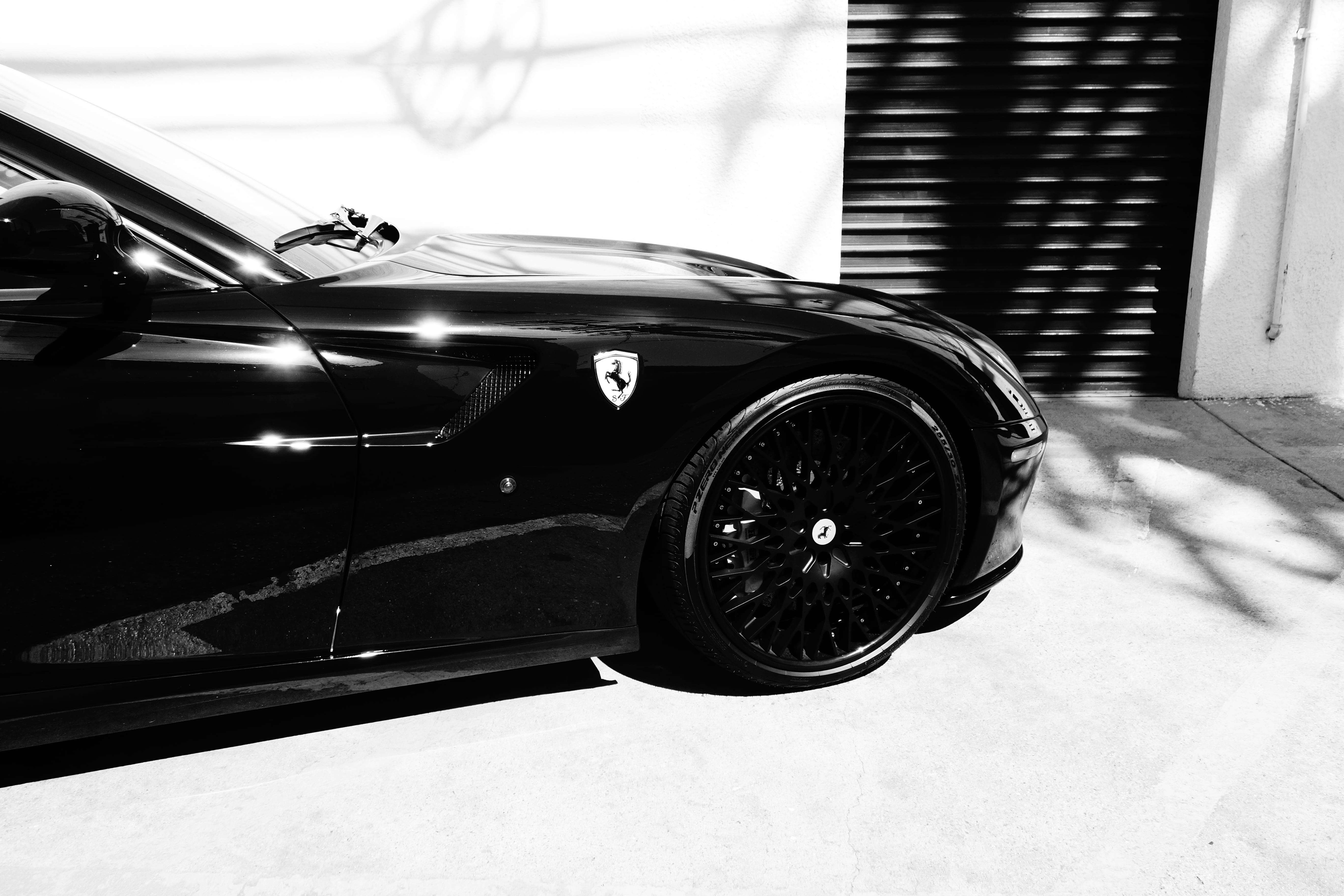 machine, close-up, stationary, car wheel, luxury, architecture, mode of transportation, vintage car, all black, car, los angeles, motor vehicle, noir, vehicle, HD Wallpaper