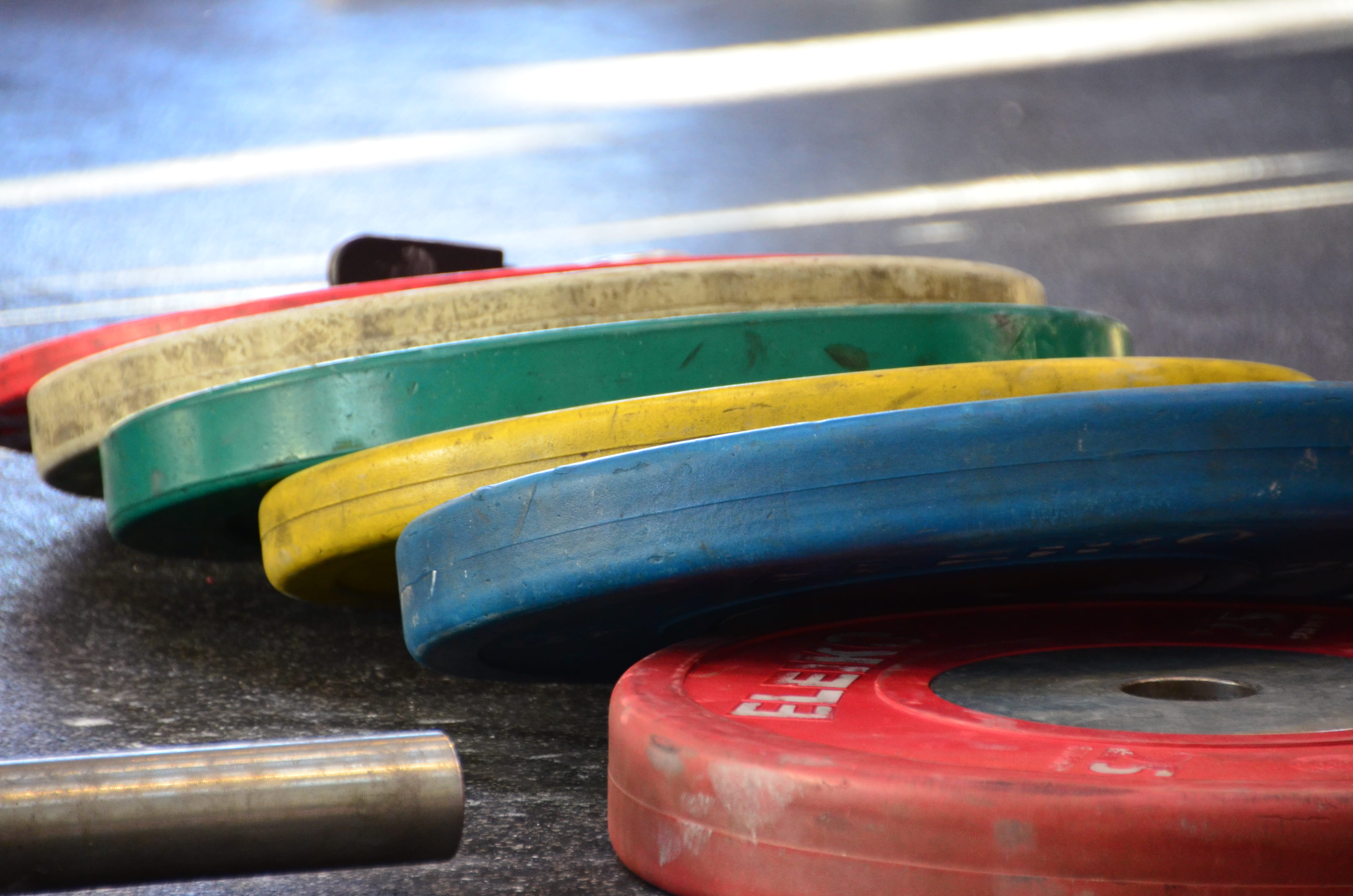 outdoors, vibrant color, choice, lifting, close-up, assorted, red, mode of transportation, no people, yellow, still life, color, multi colored, disc, plates, HD Wallpaper
