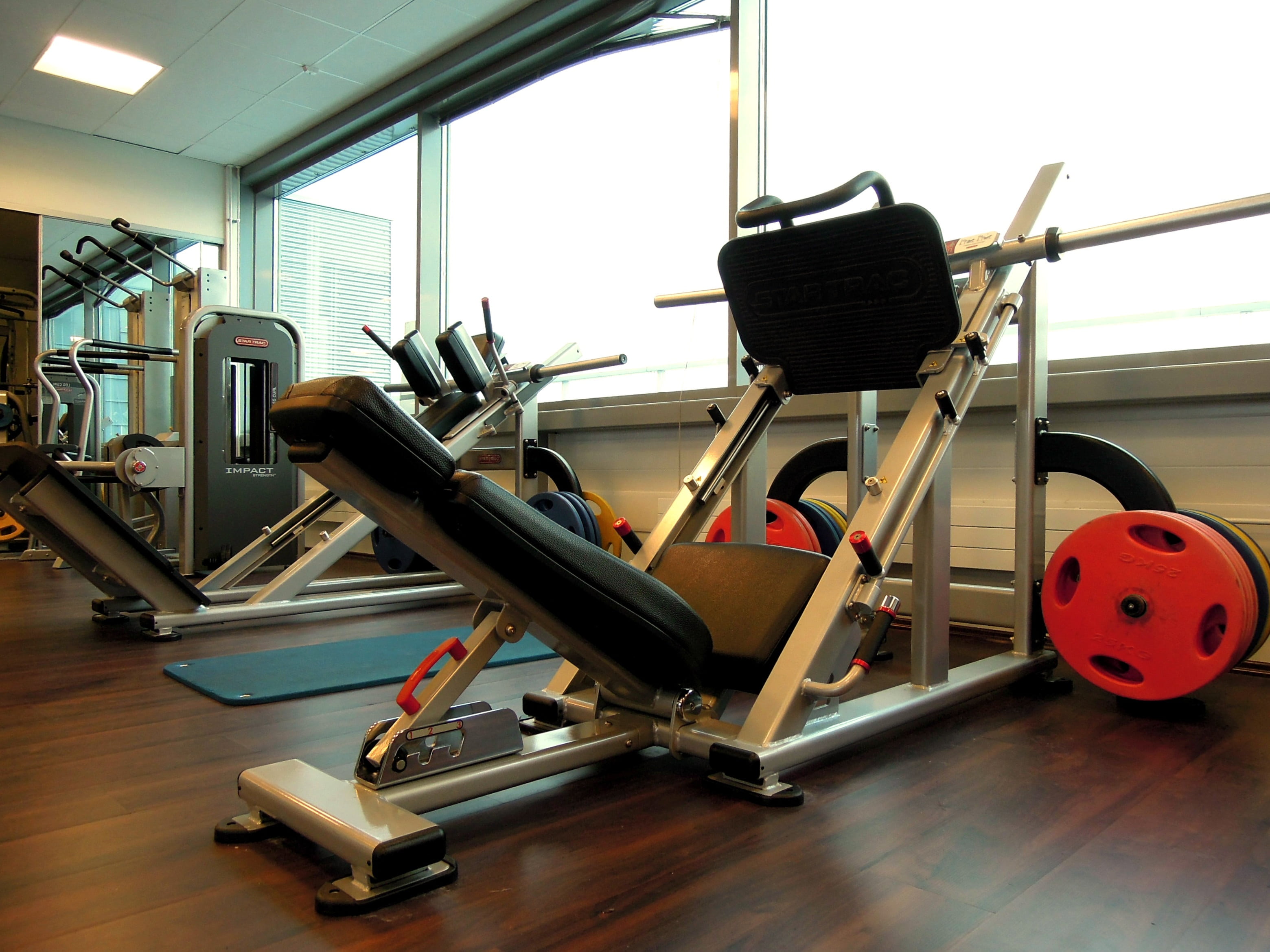wood, hardwood floor, exercise equipment, healthy lifestyle, equipment, the device, black, gym, absence, exercise machine, sports, health club, weight training, HD Wallpaper