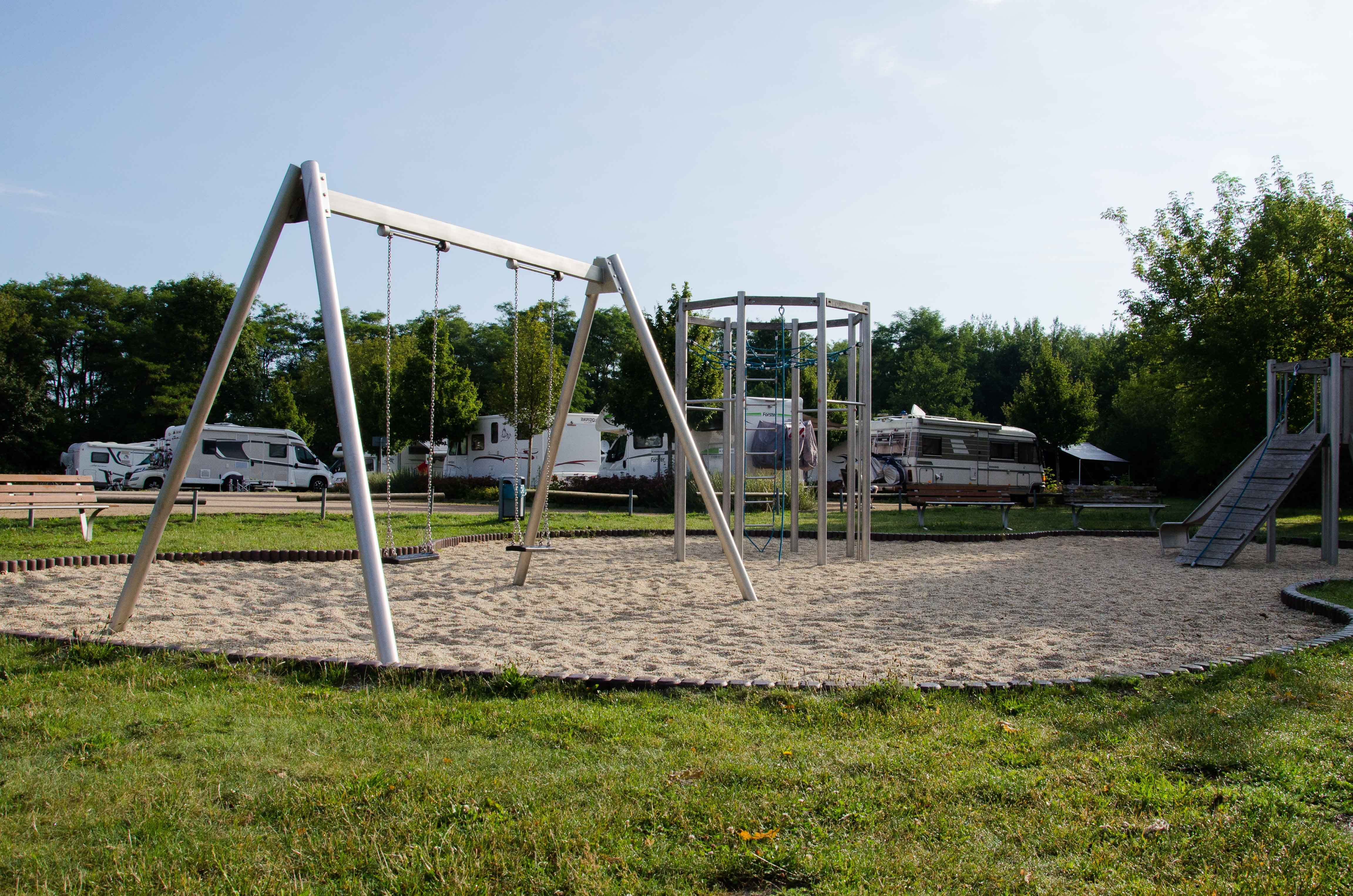 outdoor play equipment, architecture, vacations, outdoors, camper, land, park - man made space, tree, empty, camping holidays, green color, absence, campsite, HD Wallpaper