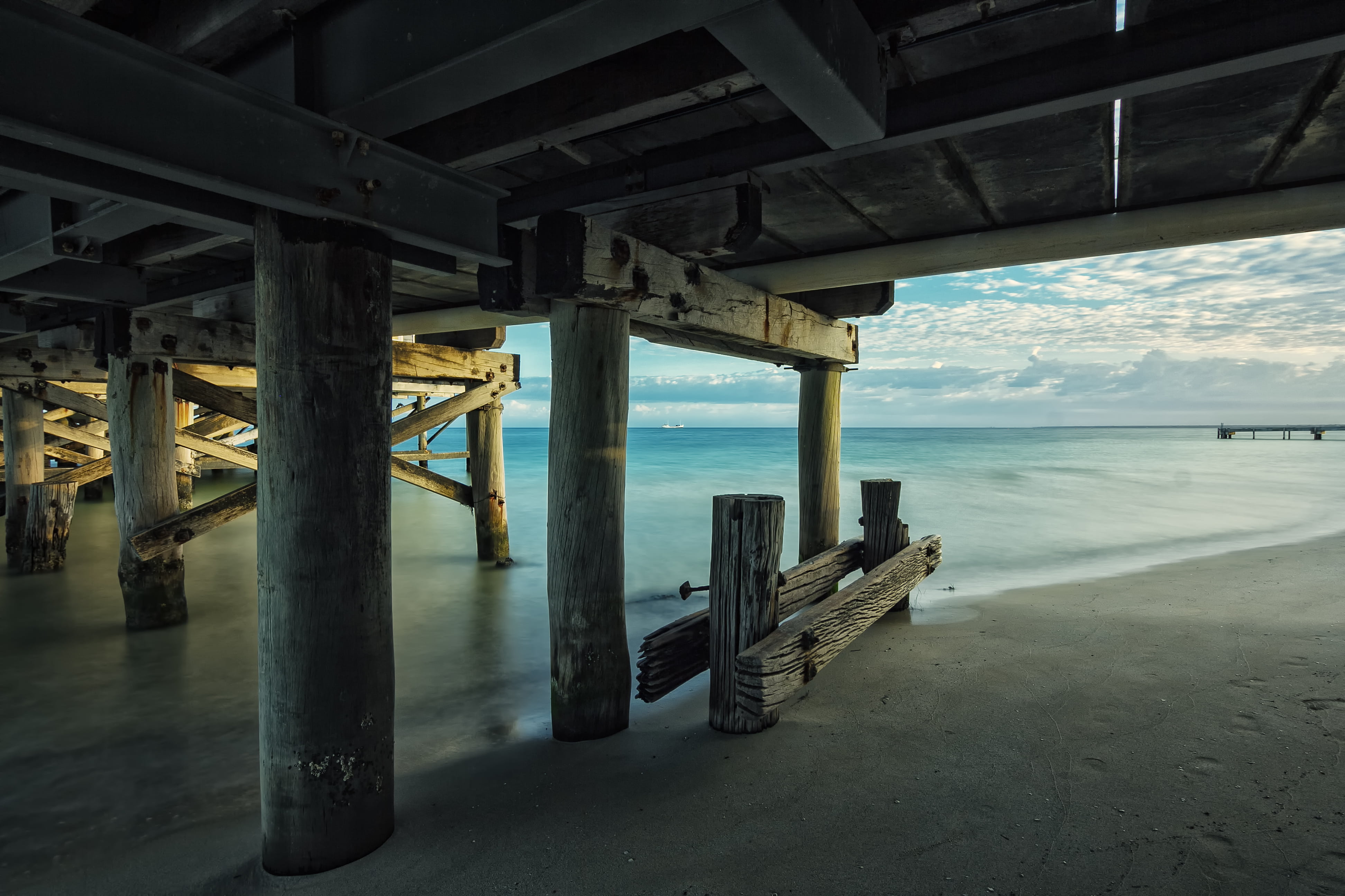blue, no people, sand, royalty  images, land, wood foundation, long, wood - Material, outdoors, seashore, sky, day, architecture, horizon over water, connection, HD Wallpaper