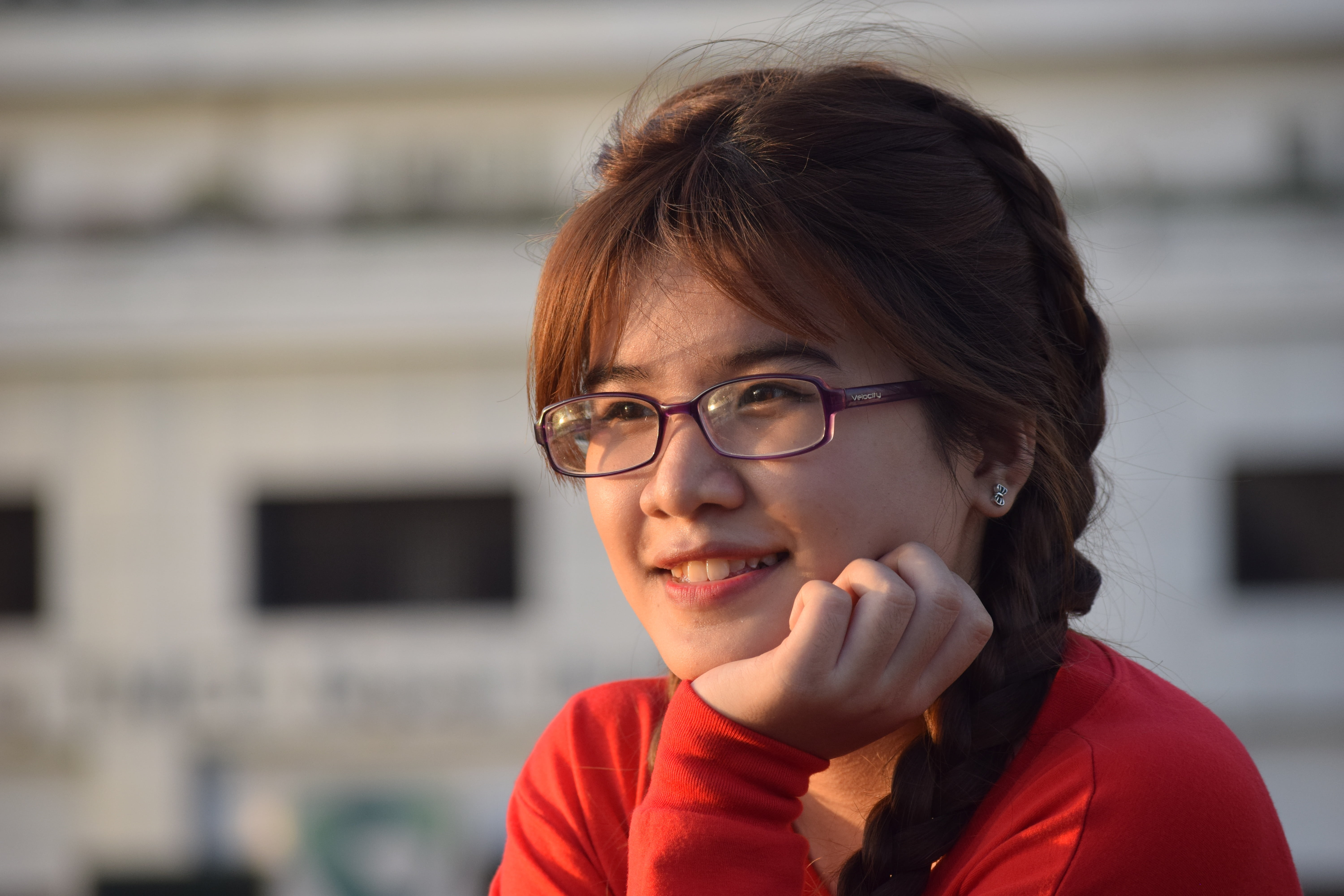 sunny afternoon, adult, architecture, eyeglasses, front view, smile, focus on foreground, child, 5K, headshot, brown hair, glasses, contemplation, beautiful woman, HD Wallpaper