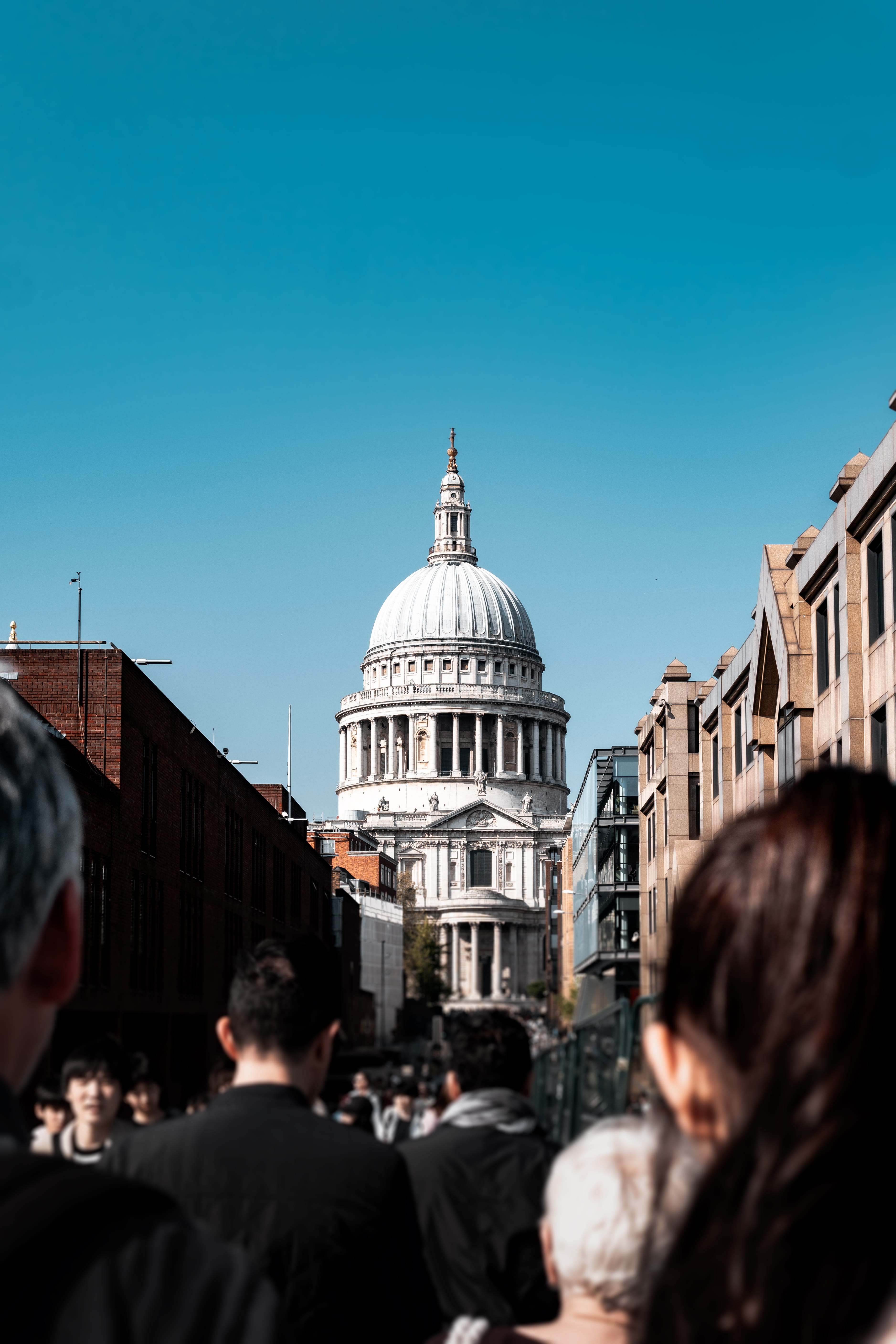 place of worship, clear sky, belief, architecture, cathedral, dome, urban, adult, church, outdoors, walking, St Pauls, sky, near, administration, day, travel, Phone HD Wallpaper
