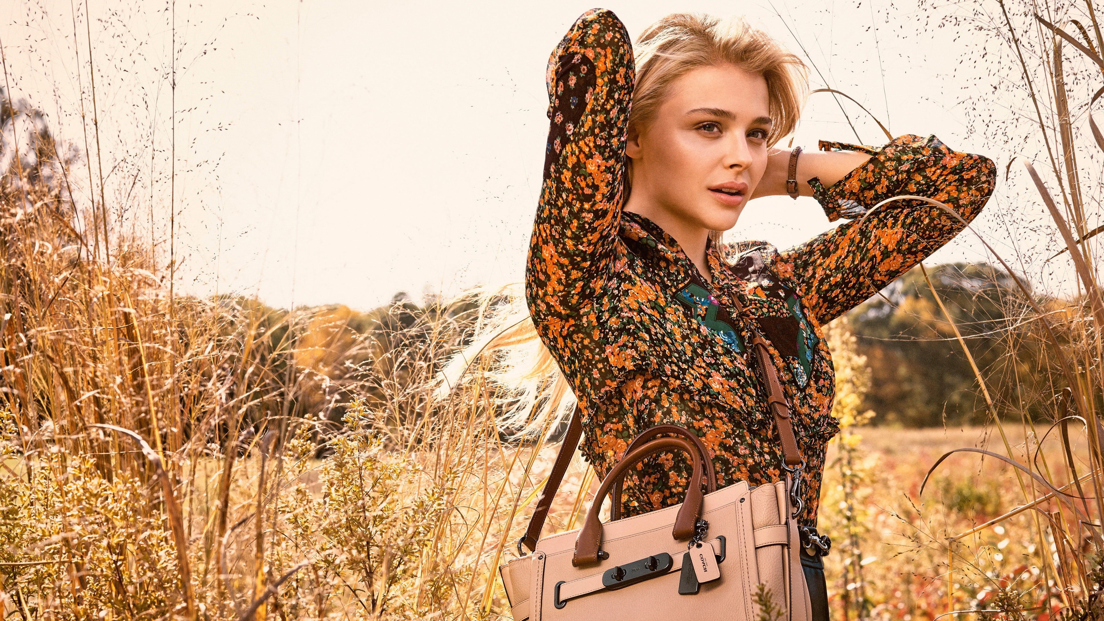 young women, 4K, beautiful people, young adult, plant, contemplation, standing, beauty, outdoors, one person, chlo grace moretz, hairstyle, adult, women, HD Wallpaper