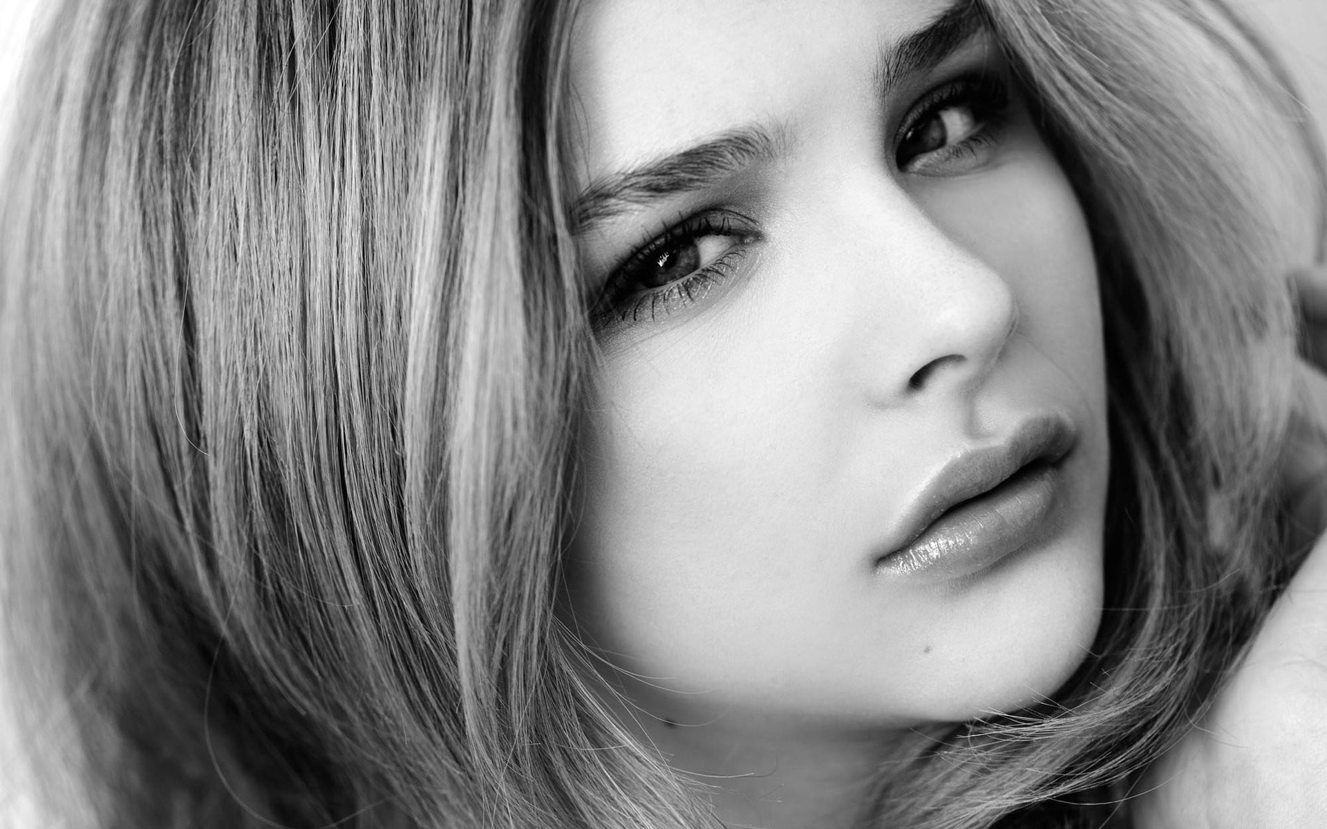 monochrome, real people, face, lifestyles, front view, one person, human face, close-up, closeup, model, looking at viewer, portrait, young women, young adult, HD Wallpaper