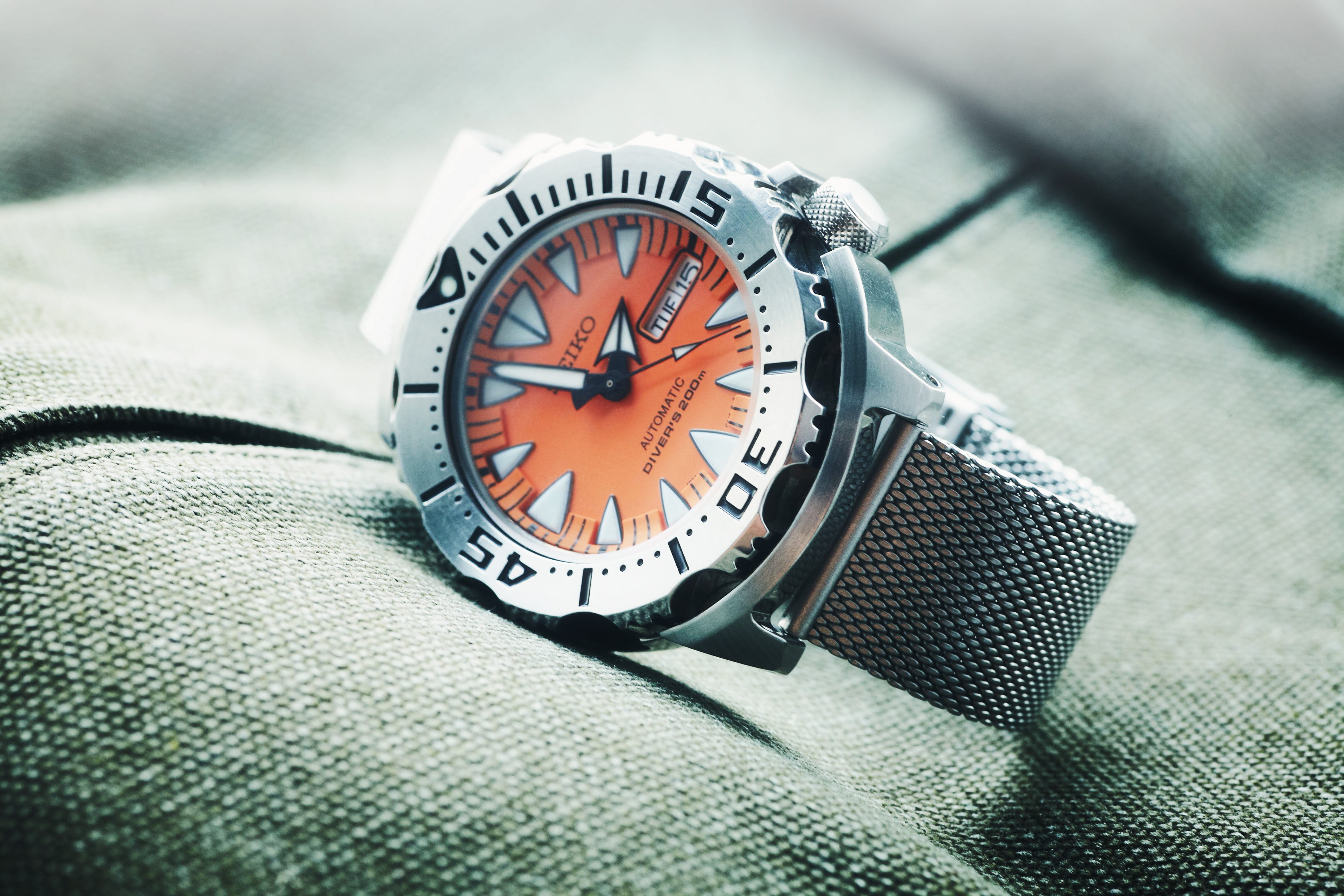 accessory, number, metal, wealth, silver colored, retro styled, 4K, luxury, wrist, chrome, accuracy, instrument of time, watch, indoors, wristwatch, time, HD Wallpaper