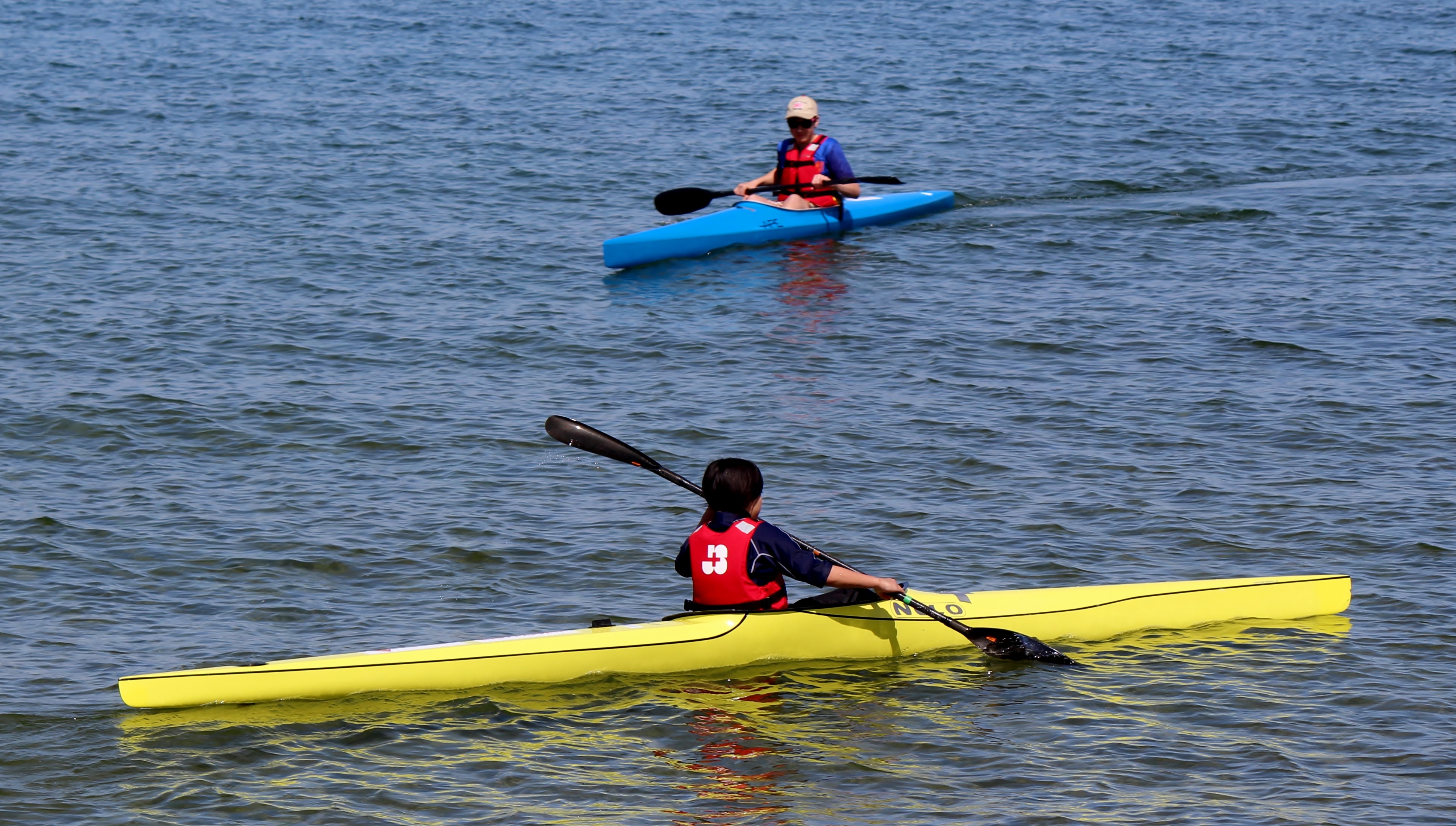 waterfront, lake, kayak, men, sparkle, 4K, nautical vessel, day, adventure, outdoors, canoeist, people, water, canoeists, oar, lifestyles, nature, recreational Pursuit, HD Wallpaper