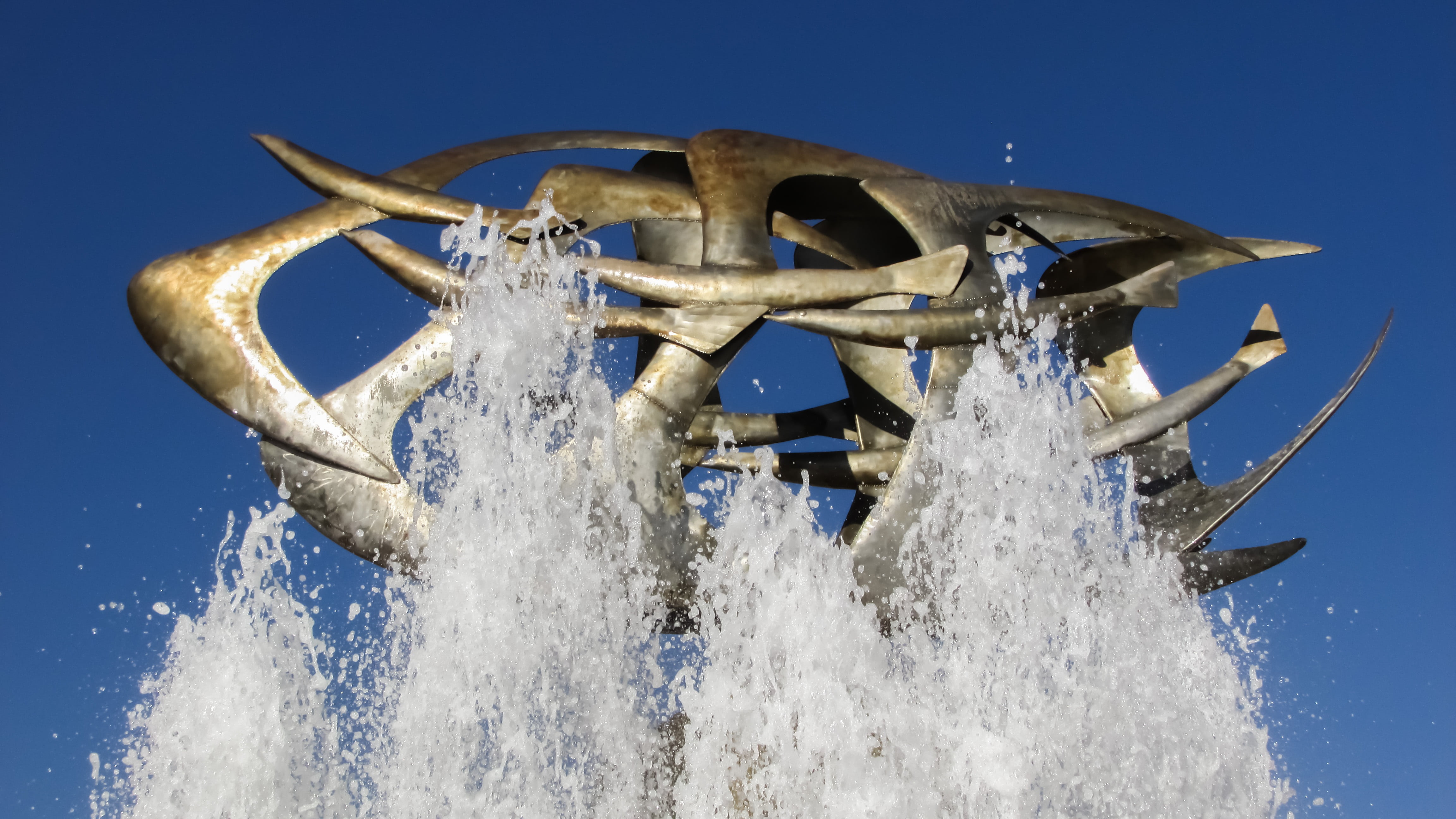 motion, nature, sunny, blue background, 4K, synthesis, outdoors, sculpture, cold temperature, sky, larnaca, square, close-up, snow, no people, water, fountain, HD Wallpaper