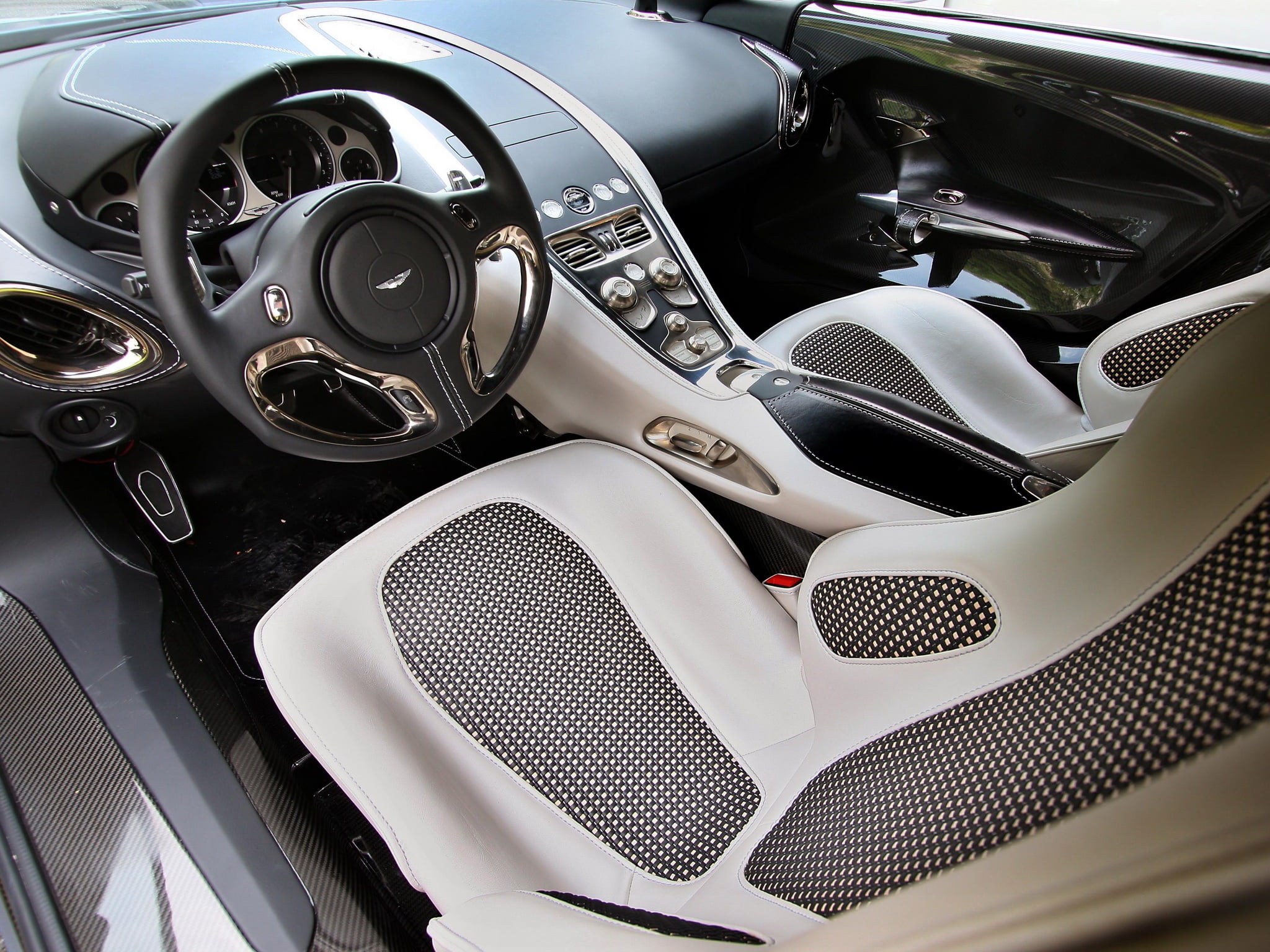 retro styled, vehicle, day, silver colored, engine, vintage car, steering Wheel, indoors, chrome, luxury, interior, high angle view, aston martin, new, HD Wallpaper