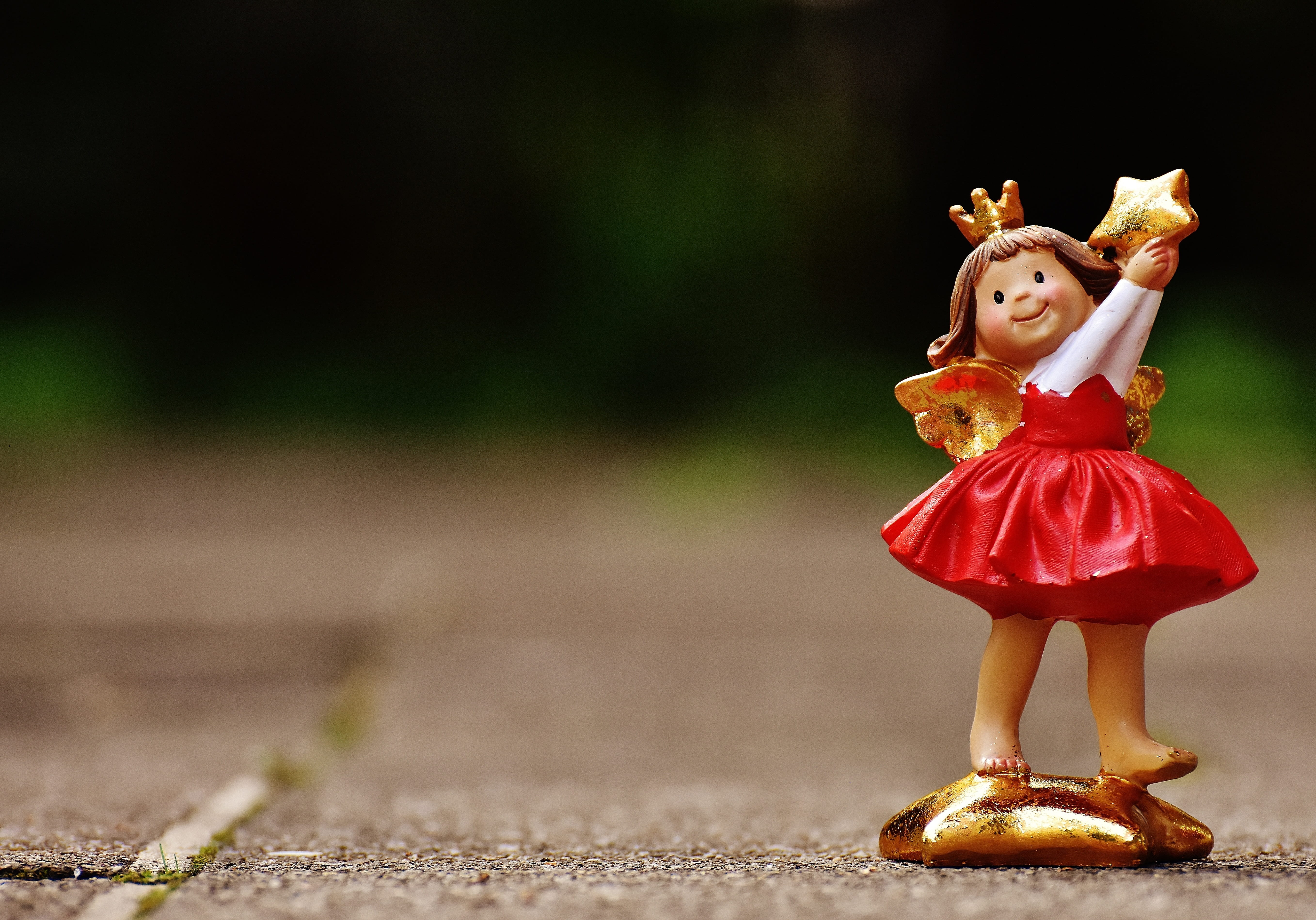 figures, dress, angel figure, hope, cute, clothing, guardian angel, emotion, christmas, nature, childhood, happiness, innocence, ceramic, red, human arm, HD Wallpaper