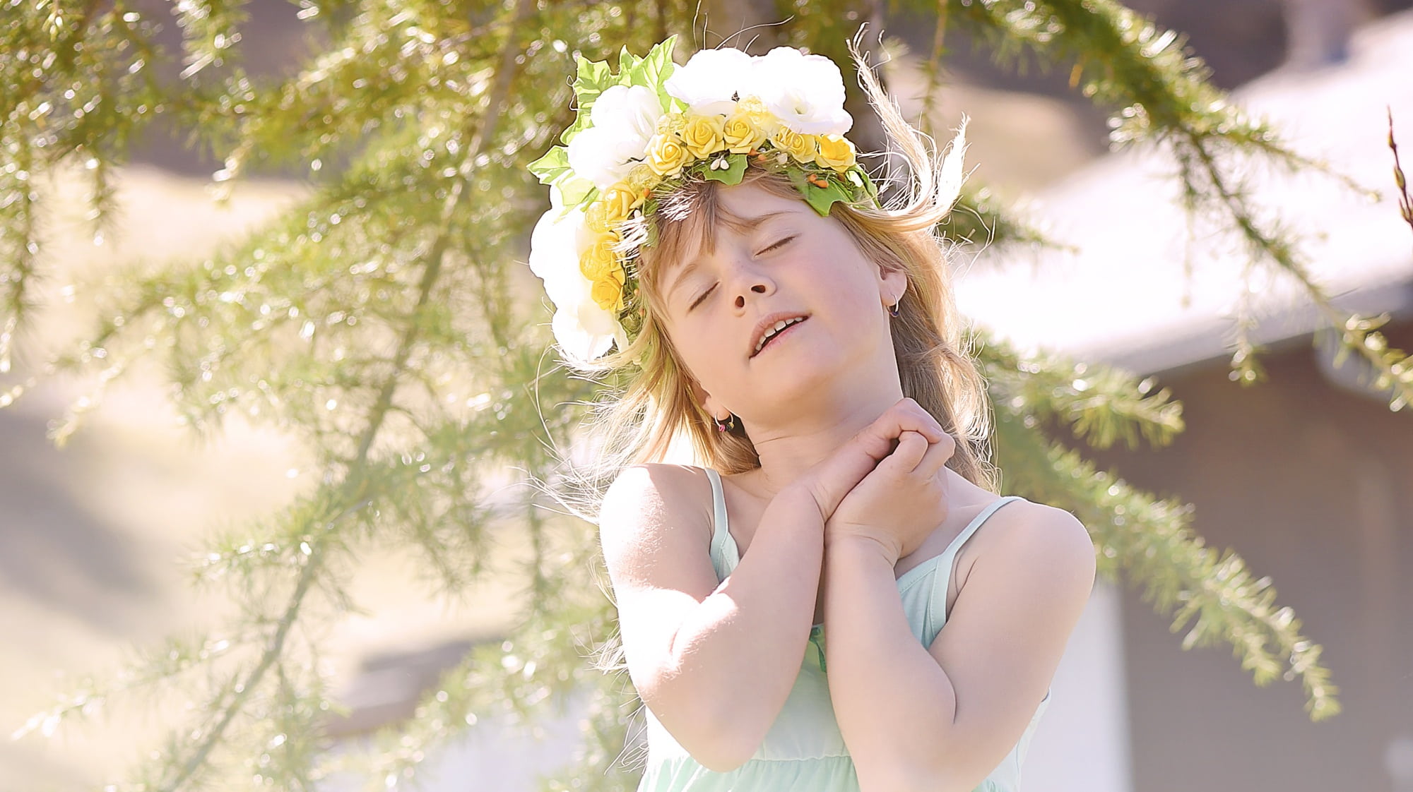 headdress, dreamy, adult, smiling, selective, sunlight, caucasian Ethnicity, beauty, face, daytime, girl, hair, spring, out, contemplation, innocence, plant, HD Wallpaper