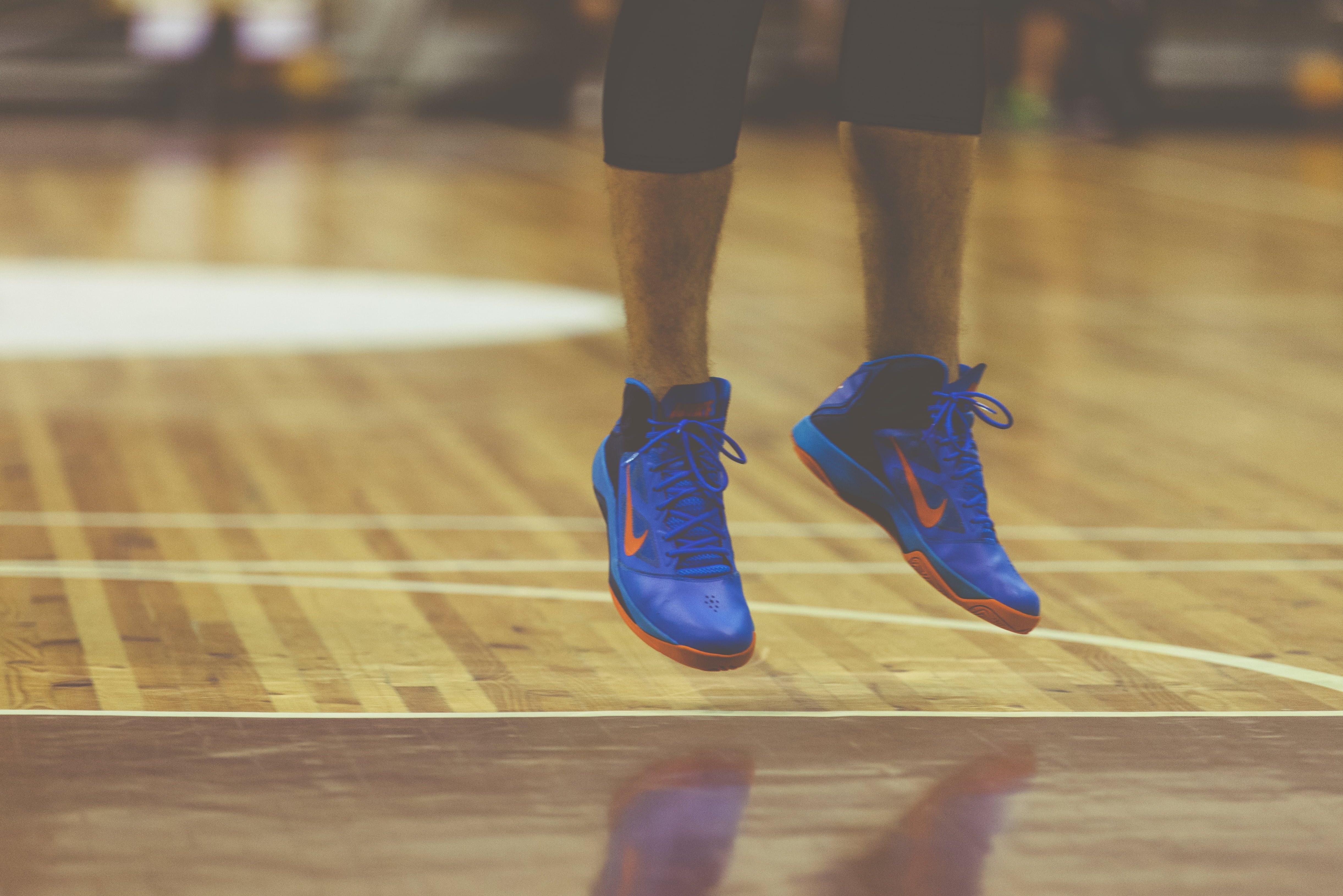 focus on foreground, leisure activity, shoes, one person, 4K, basketball, body part, legs, nike, exercising, blue, pair, indoors, skill, real people, sneakers, HD Wallpaper