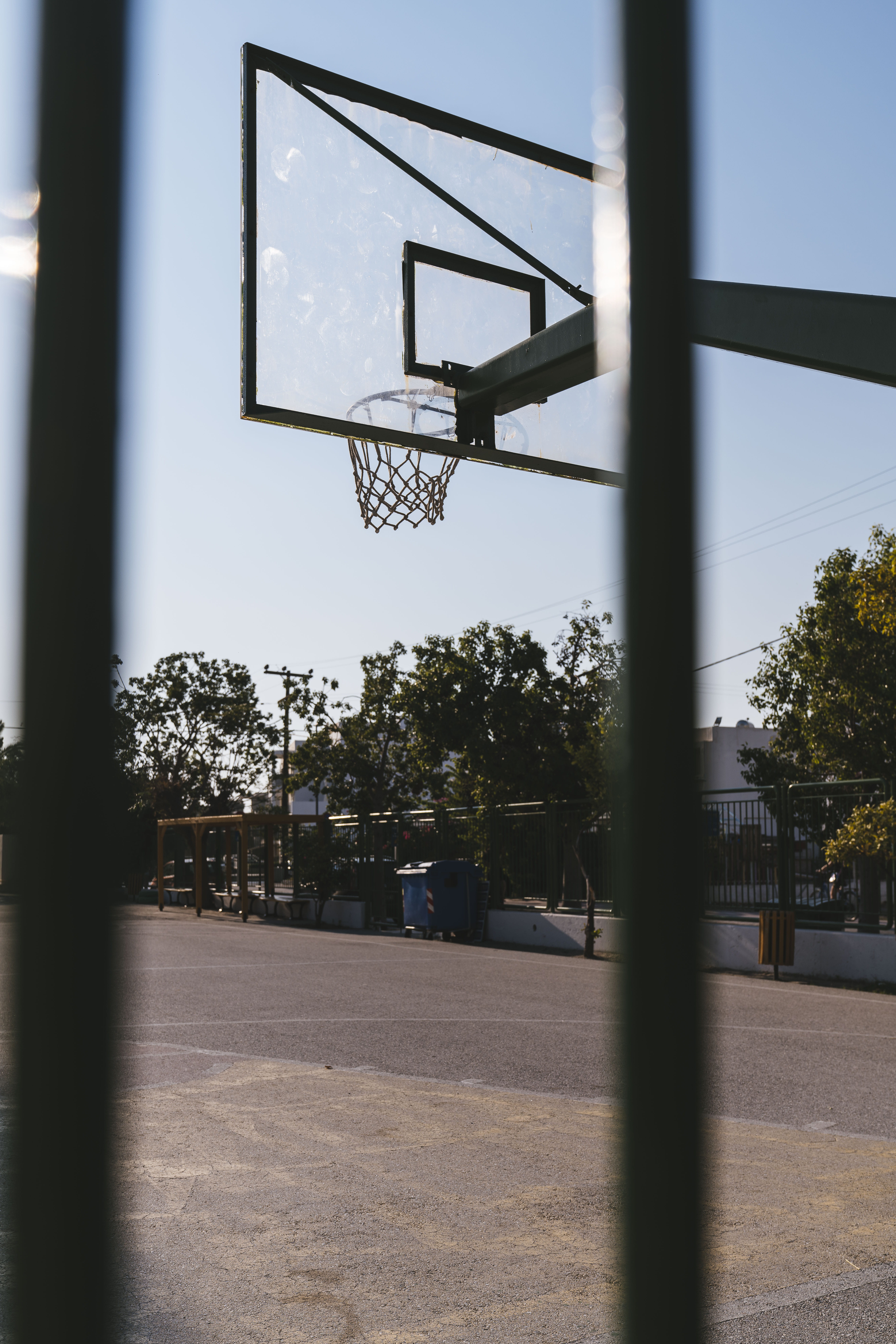 sport, pedestrian, nature, tree, team sport, leisure games, utility pole, team, railing, architecture, 8K, focus on background, basket, leisure activity, Phone HD Wallpaper