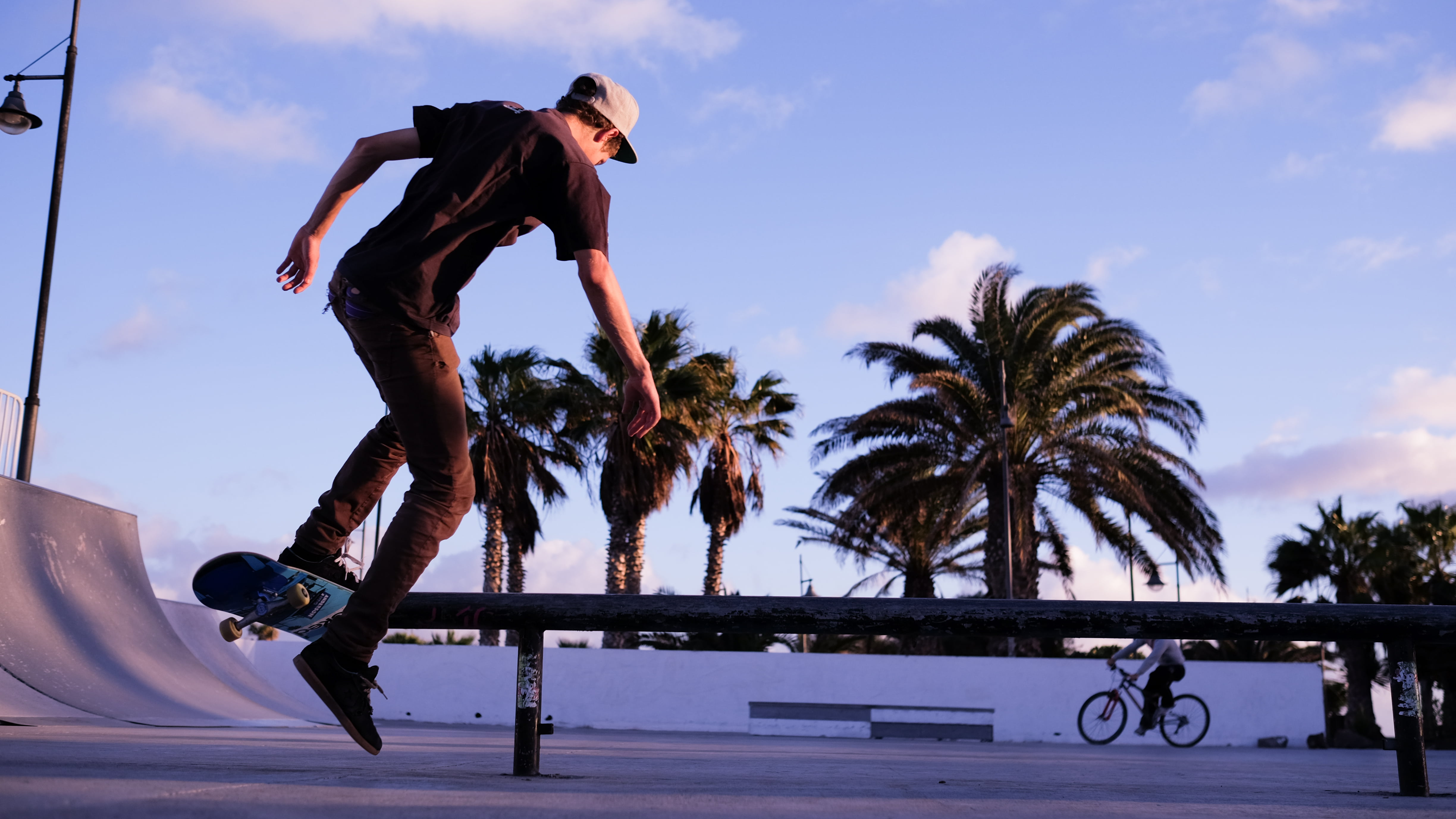 skateboard park, skill, outdoors, skatepark, 4K, nature, tree, sport, skateboarder, skater, jumping, men, park, adult, leisure activity, skateboarding, HD Wallpaper
