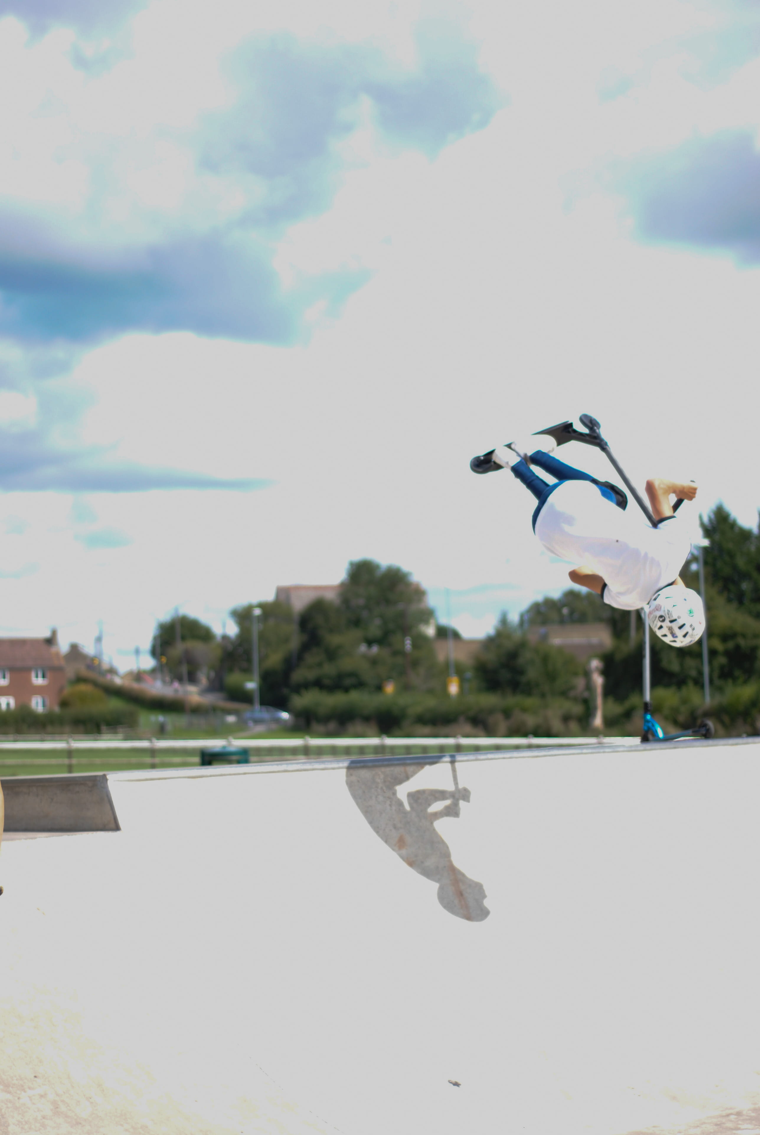 outdoors, focus on foreground, animals in the wild, helmet, jump, cloud - sky, skating, sky, animal representation, animal, no people, bird, scooter, day, Phone HD Wallpaper