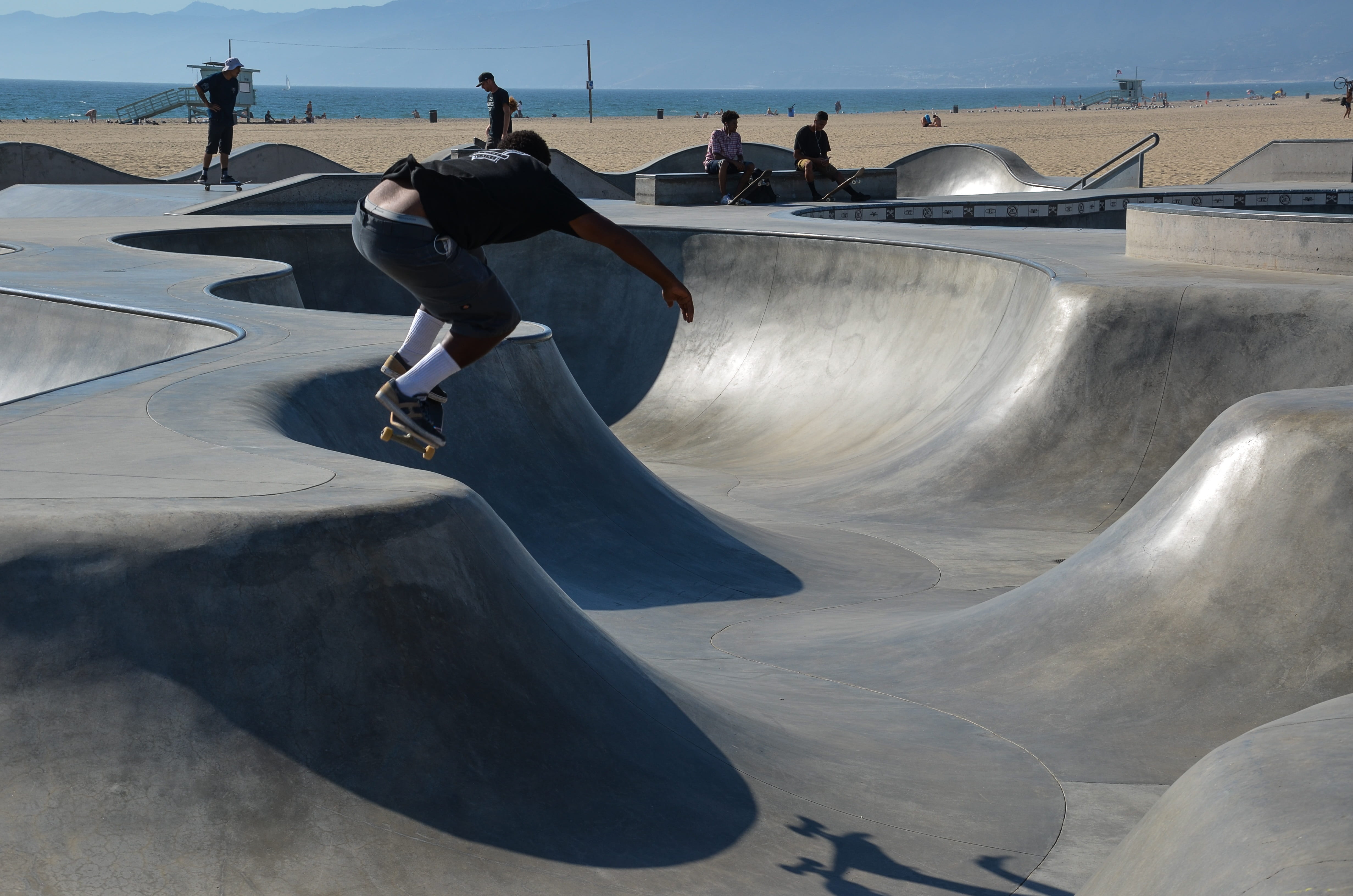 sports equipment, balance, men, california, real people, stunt, nature, extreme sports, skateboard park, skateboard, america, sky, leisure activity, full length, HD Wallpaper