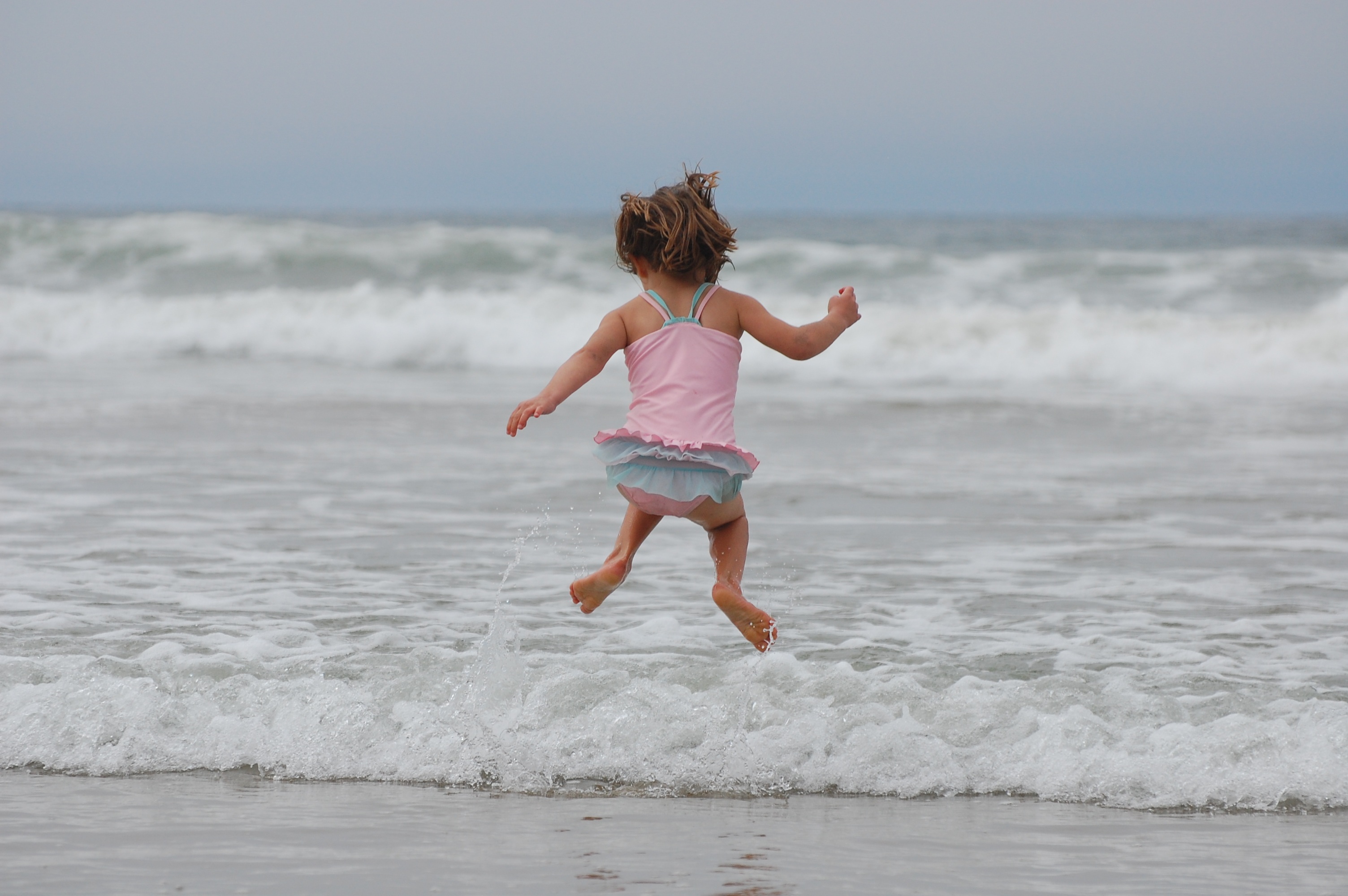 women, horizon over water, childhood, active, 2K, happiness, enjoyment, day, waves, child, wave, land, water, playful, leisure activity, full length, fun, HD Wallpaper
