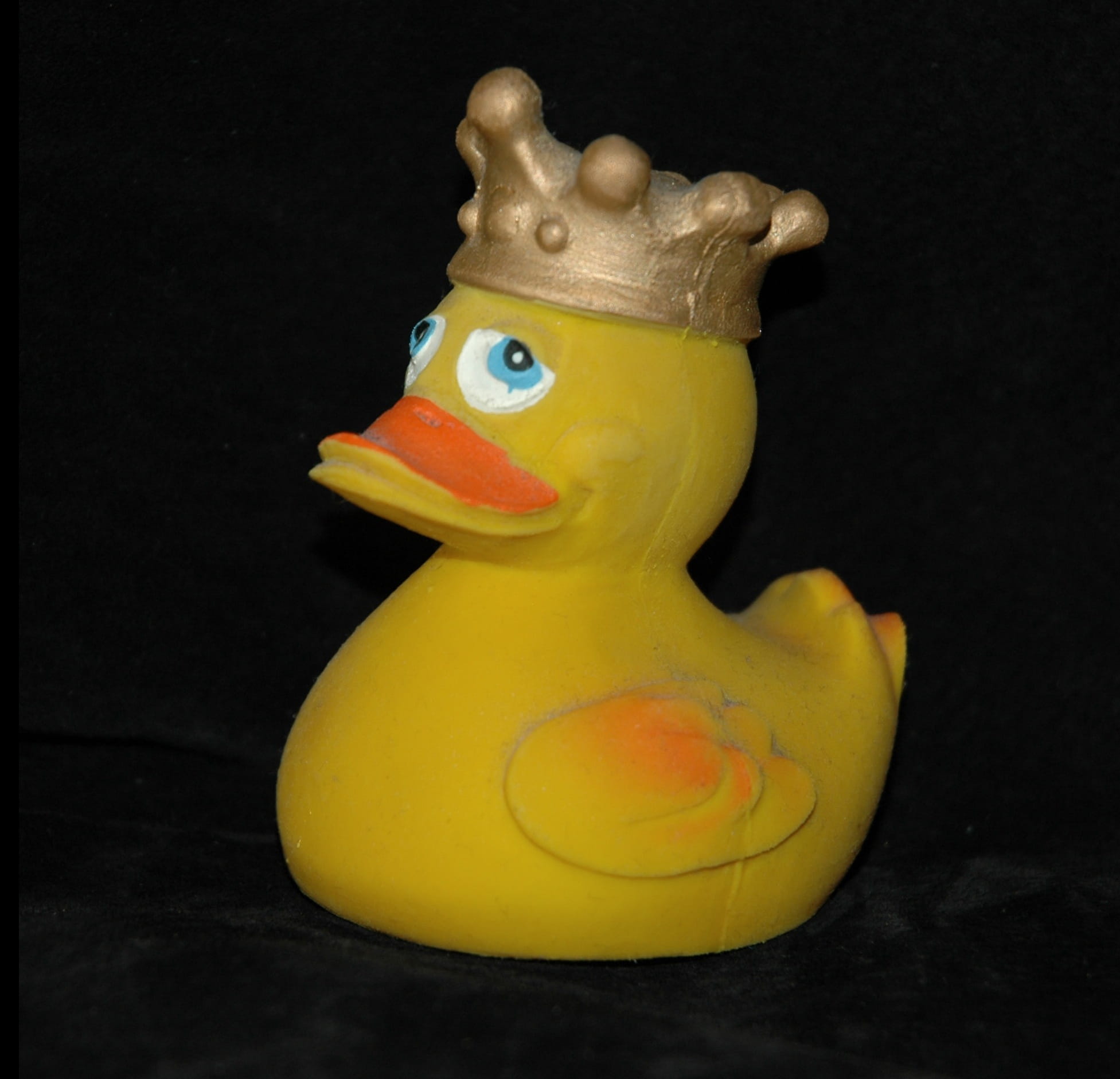 black background, animal themes, figurine, 1080P, animal representation, yellow, bath duck, poultry, close-up, Rubber Duck, no people, squeak duck, representation, HD Wallpaper