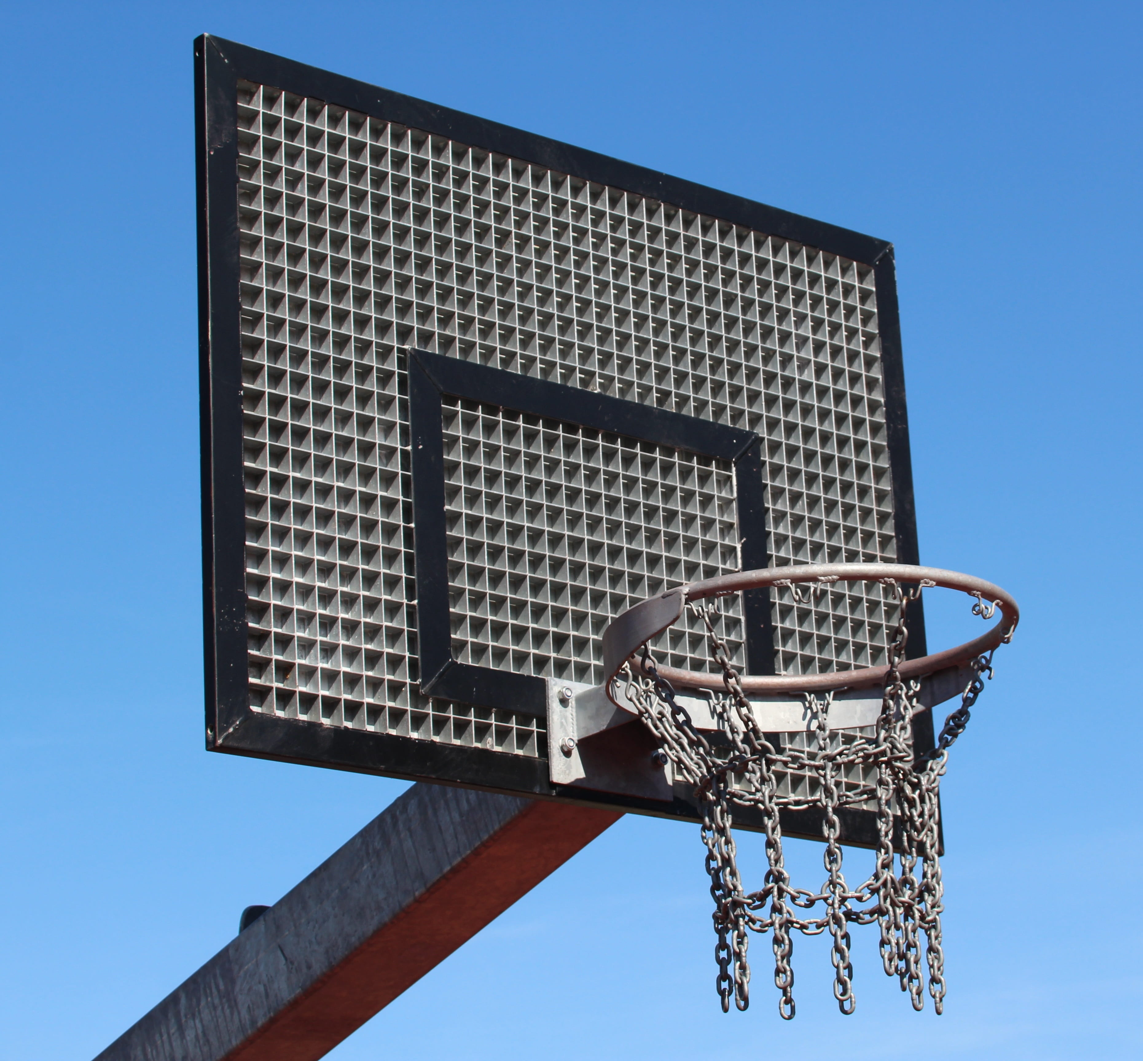 shape, built structure, sunny, motion, 2K, tall - high, outdoors, net - sports equipment, clear sky, basketball, streetball, architecture, nature, blue, HD Wallpaper