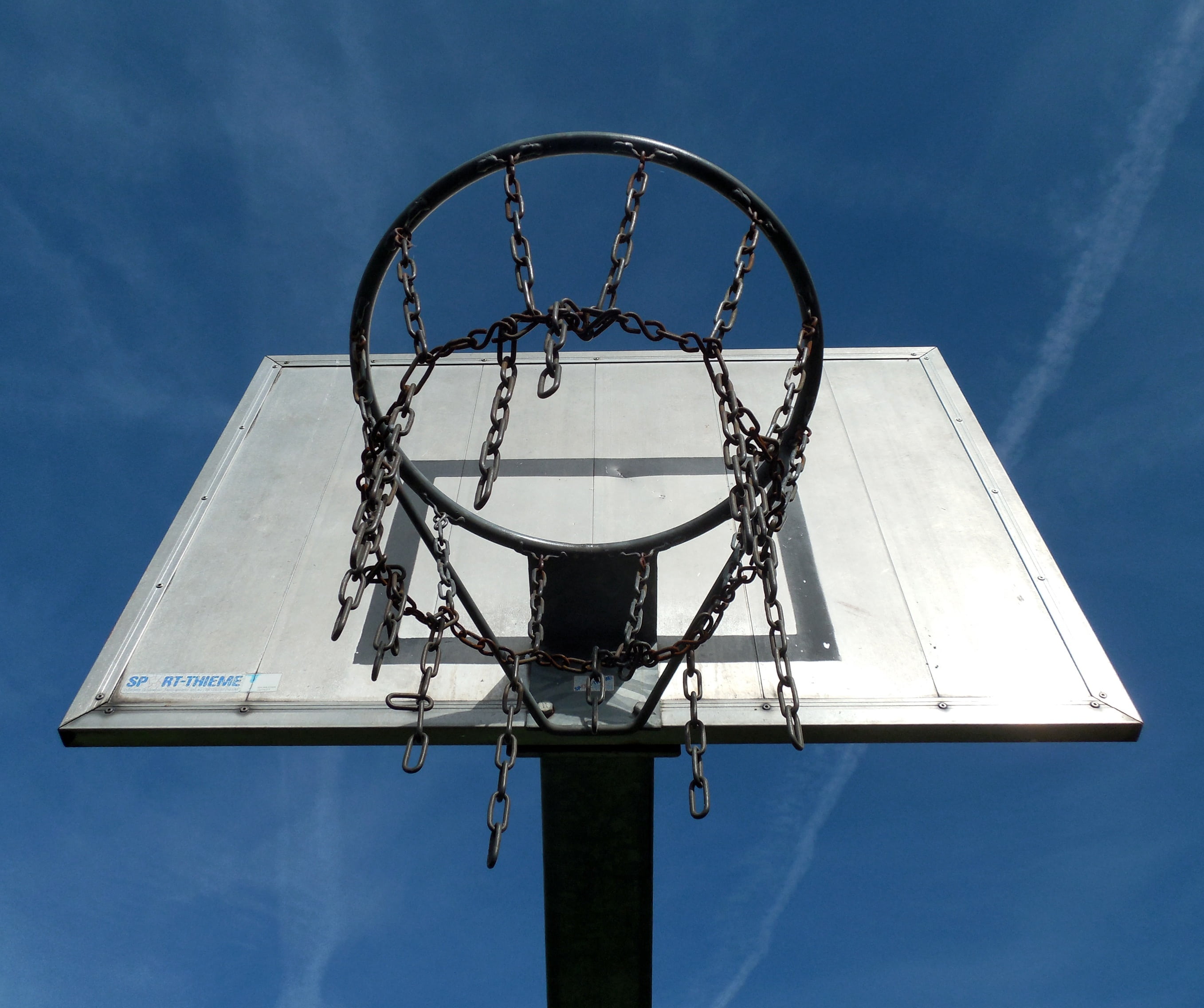 sport, throw in, no people, court, ball sports, basket, cloud - sky, sky, single object, urban, low angle view, play, basketball, blue, sunny, leisure, HD Wallpaper