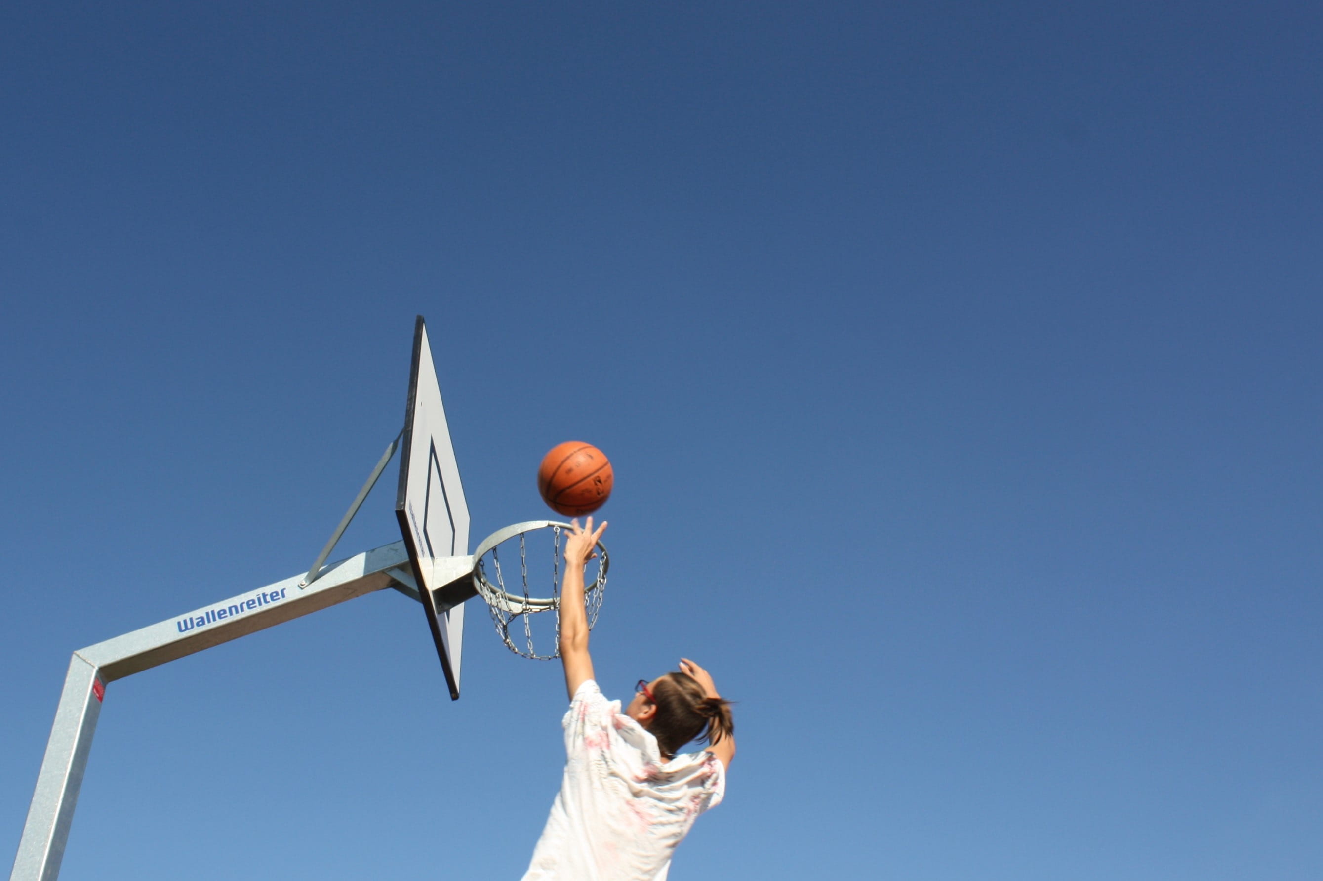 nature, motion, copy space, shoot, basketball, hoop, low angle view, people, Play, 2K, leisure activity, outdoors, basket, human arm, one man only, ball, HD Wallpaper