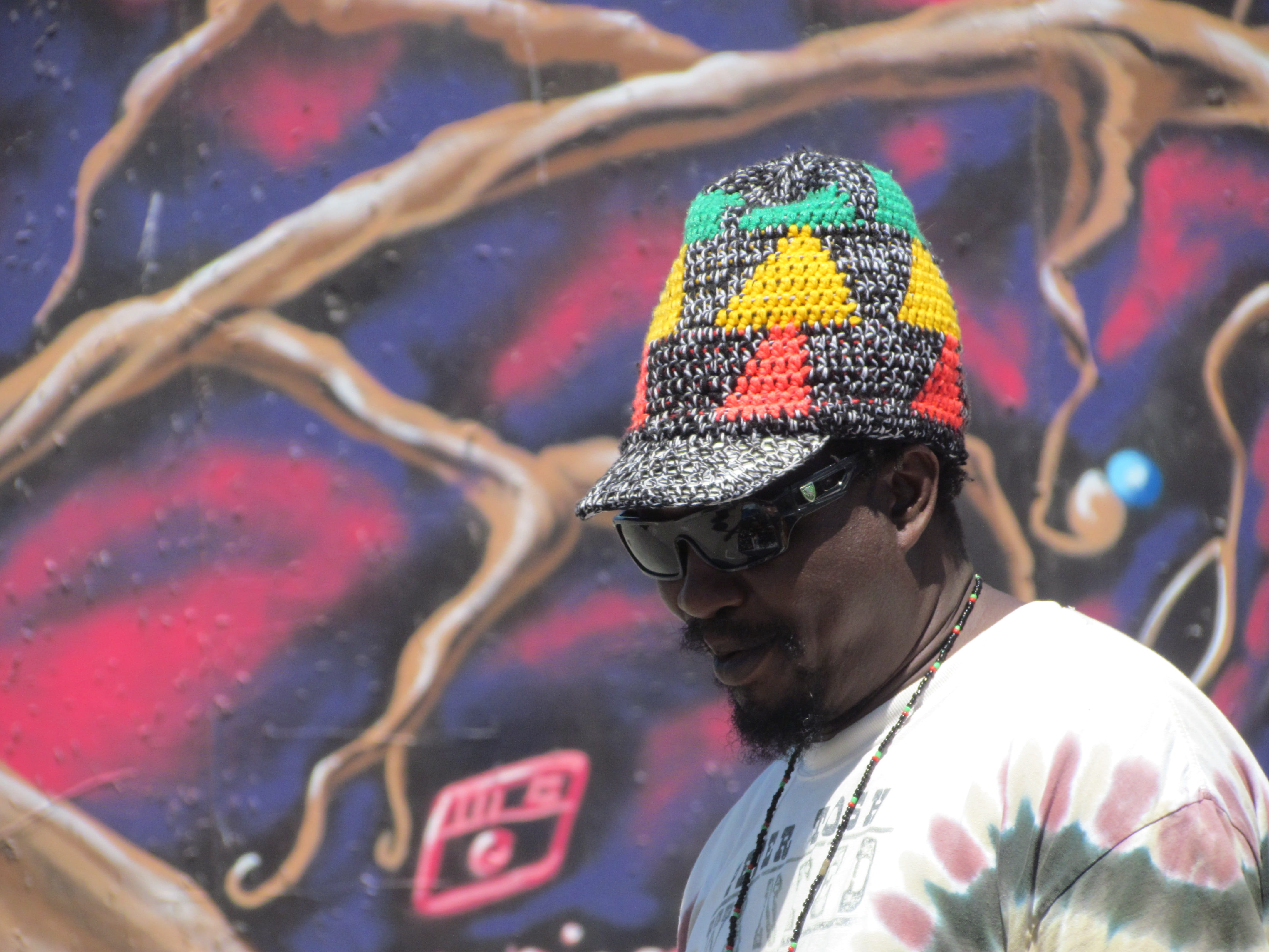 african american, headshot, venice, camera, real people, young men, man, hat, young adult, men, graffiti, cap, one person, colour, adult, lifestyles, 4K, HD Wallpaper