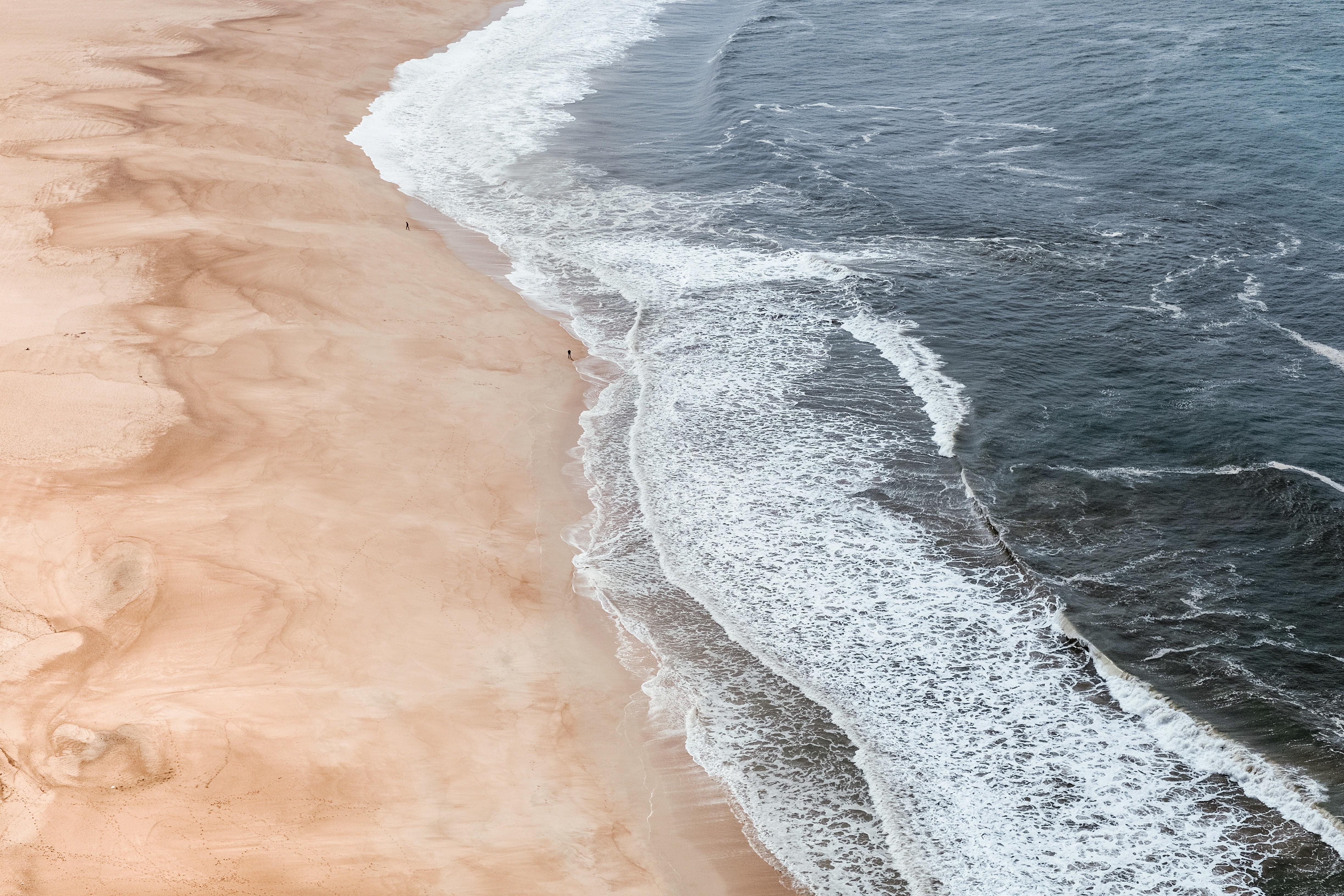 brown, surfing, wave, sea, beach, day, flowing water, sport, water, rushing, aquatic sport, sand, beauty in nature, land, tranquility, 4K, motion, high angle view, HD Wallpaper