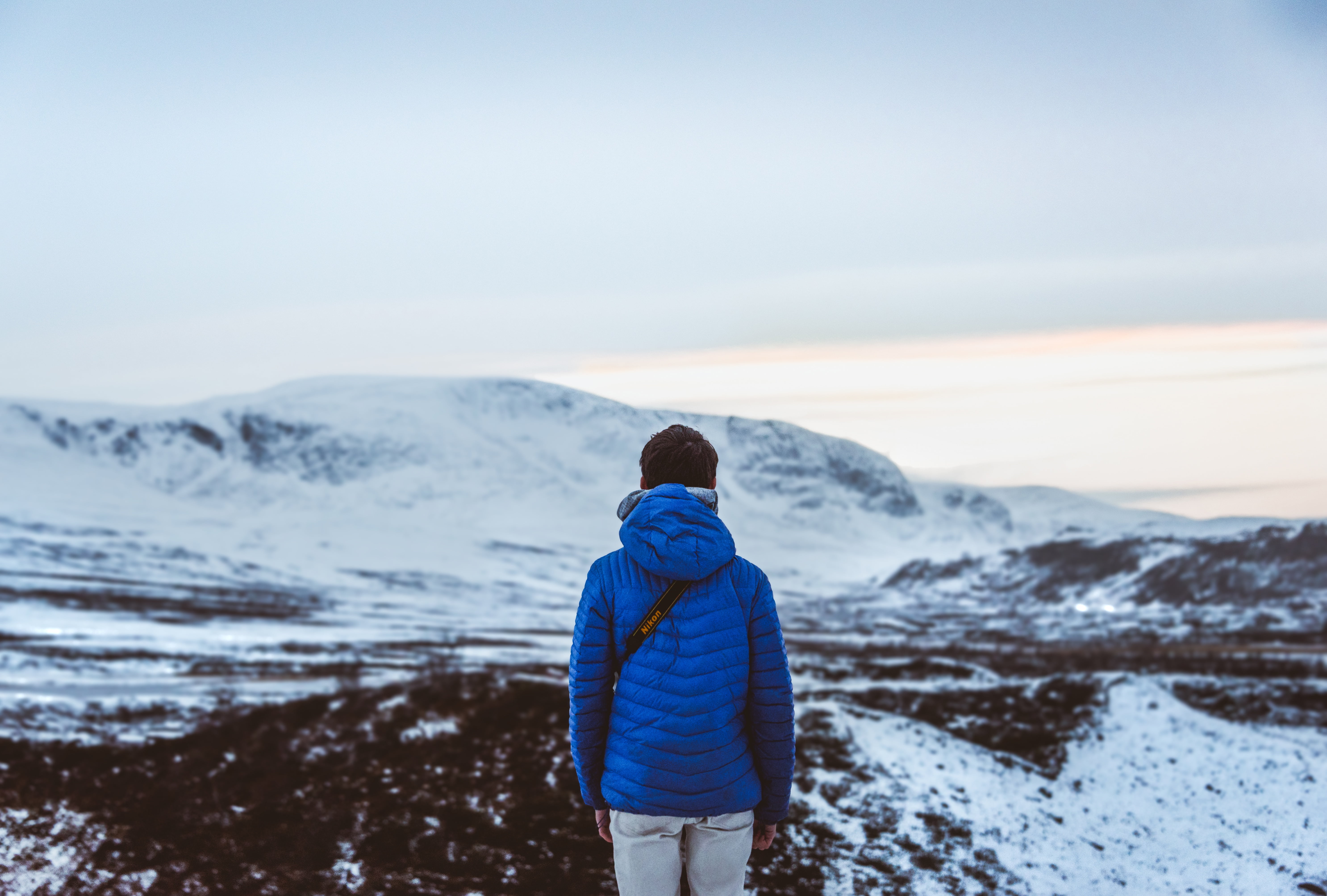 travel, photography, blue, 5K, rear view, standing, warm clothing, scenics - nature, wave, camera, photographer, tranquility, real people, one person, HD Wallpaper