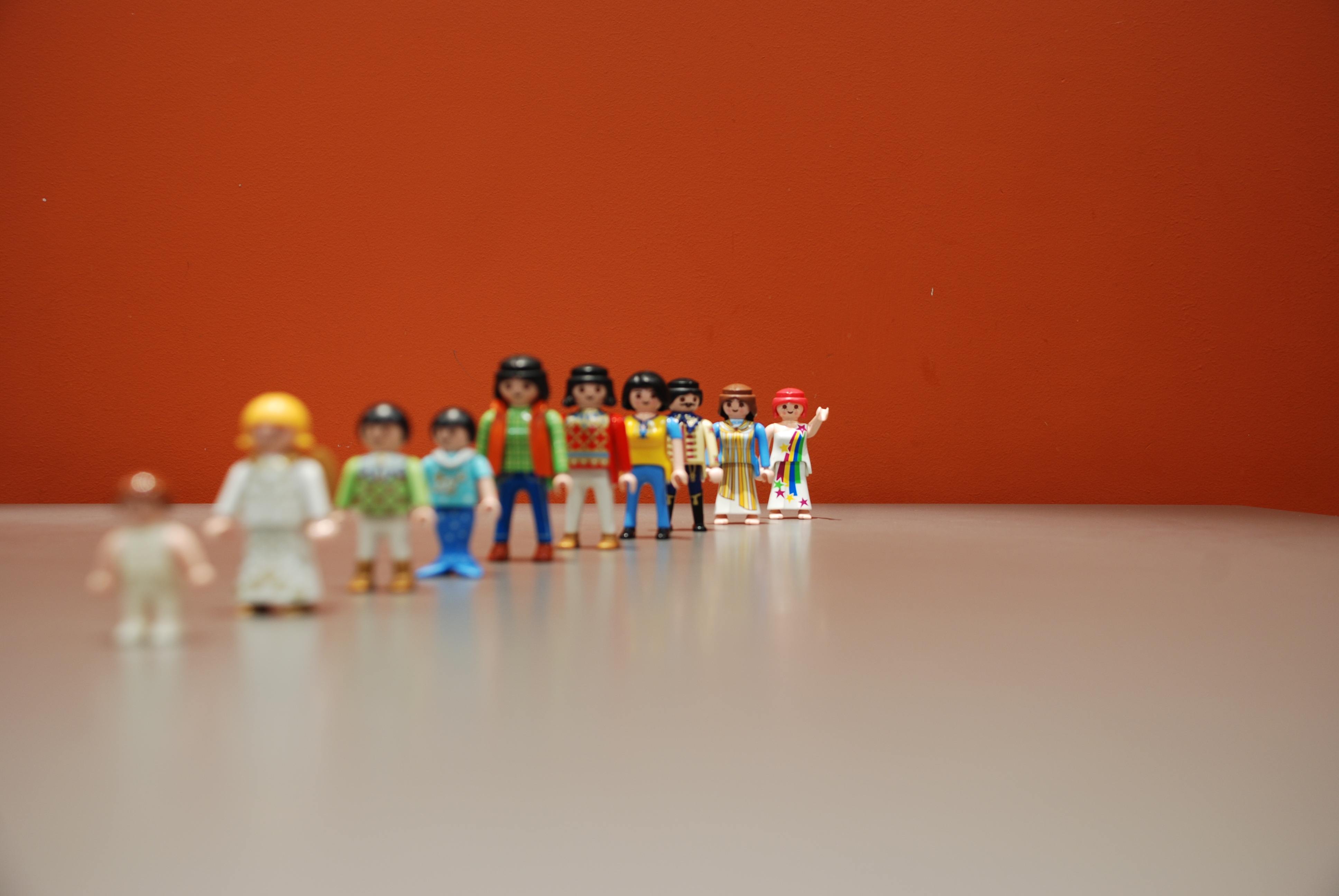 row, table, teamwork, childhood, red, indoors, figurine, males, group of people, side by side, sitting, men, waving, learning, playmobil, females, people, HD Wallpaper
