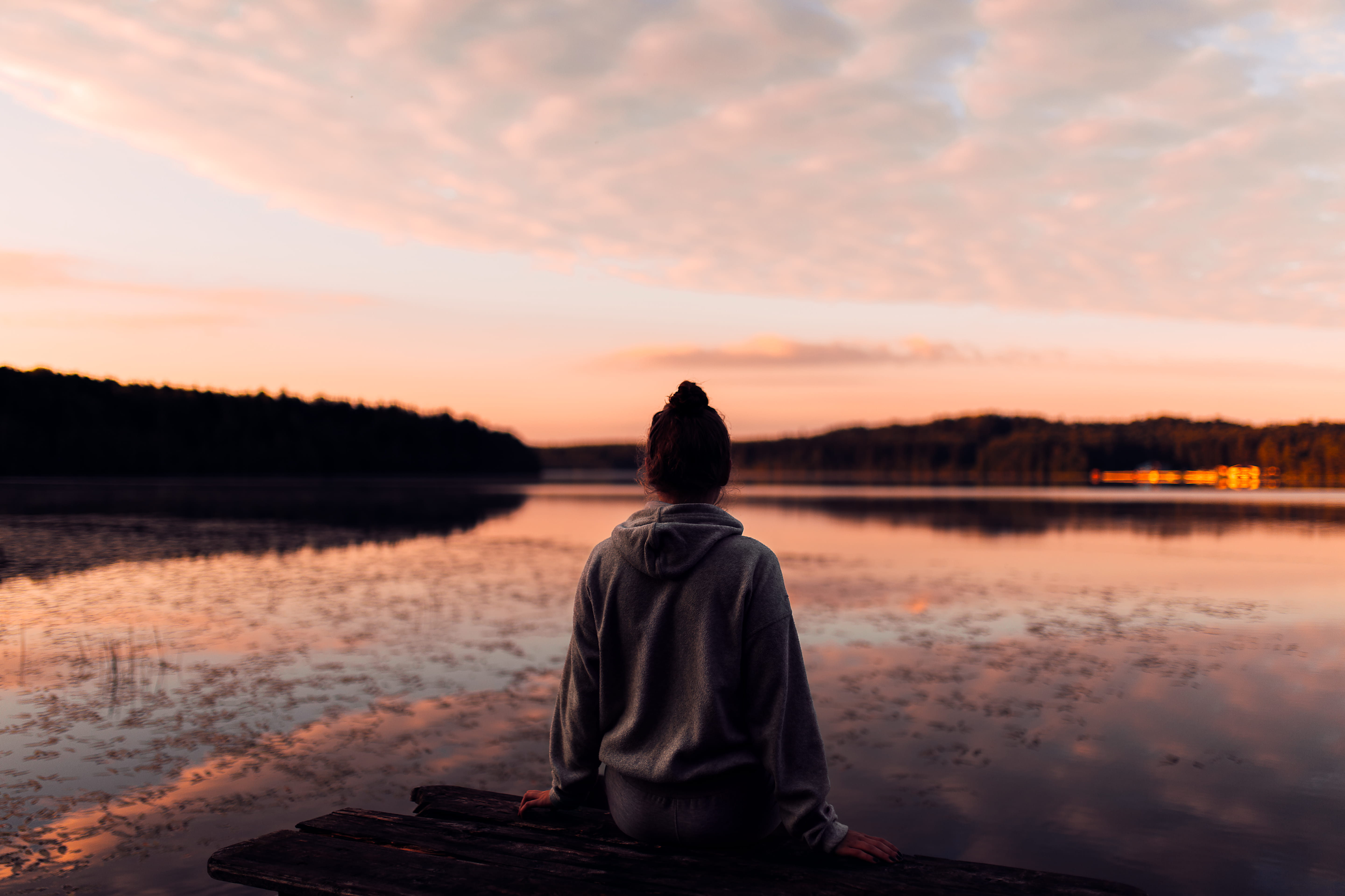 landscape, enjoyment, happiness, water, men, males, rear View, sunset, autumn, horizon, looking out at the horizon, sitting, meditating, boys, lake, pier, HD Wallpaper