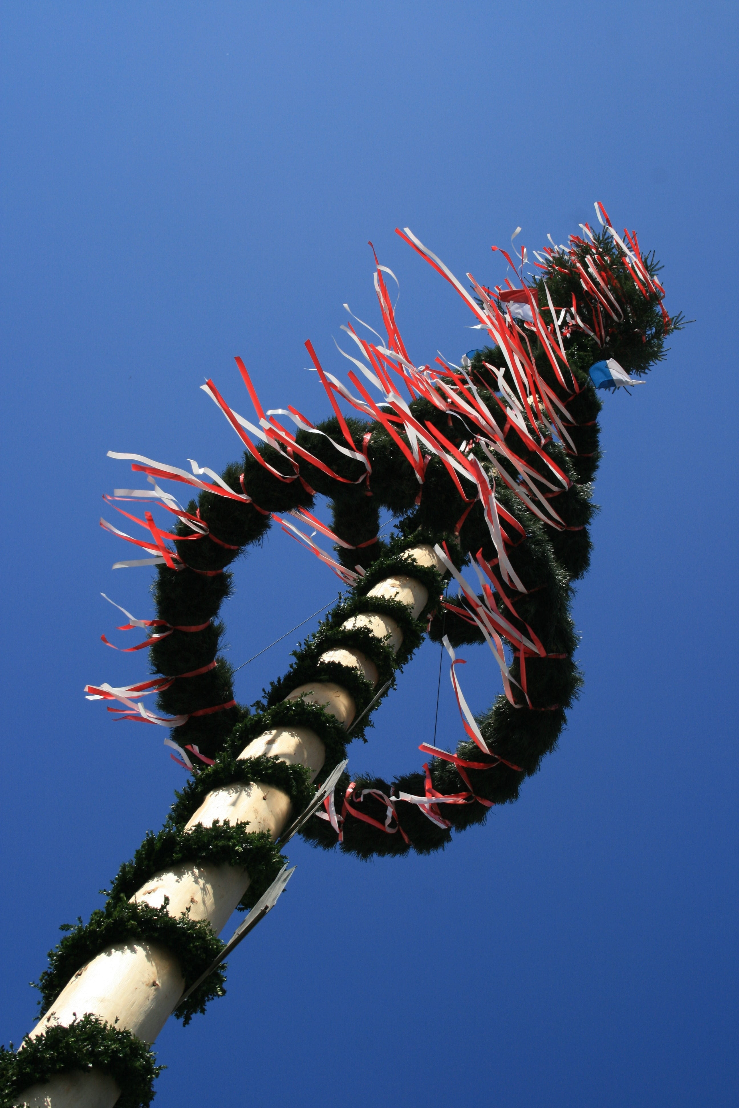 daytime, pole, architecture, hanging, low angle view, maypole, no people, colorful, bavaria, one animal, brown, photography, decorated tree, bands, angle, Phone HD Wallpaper