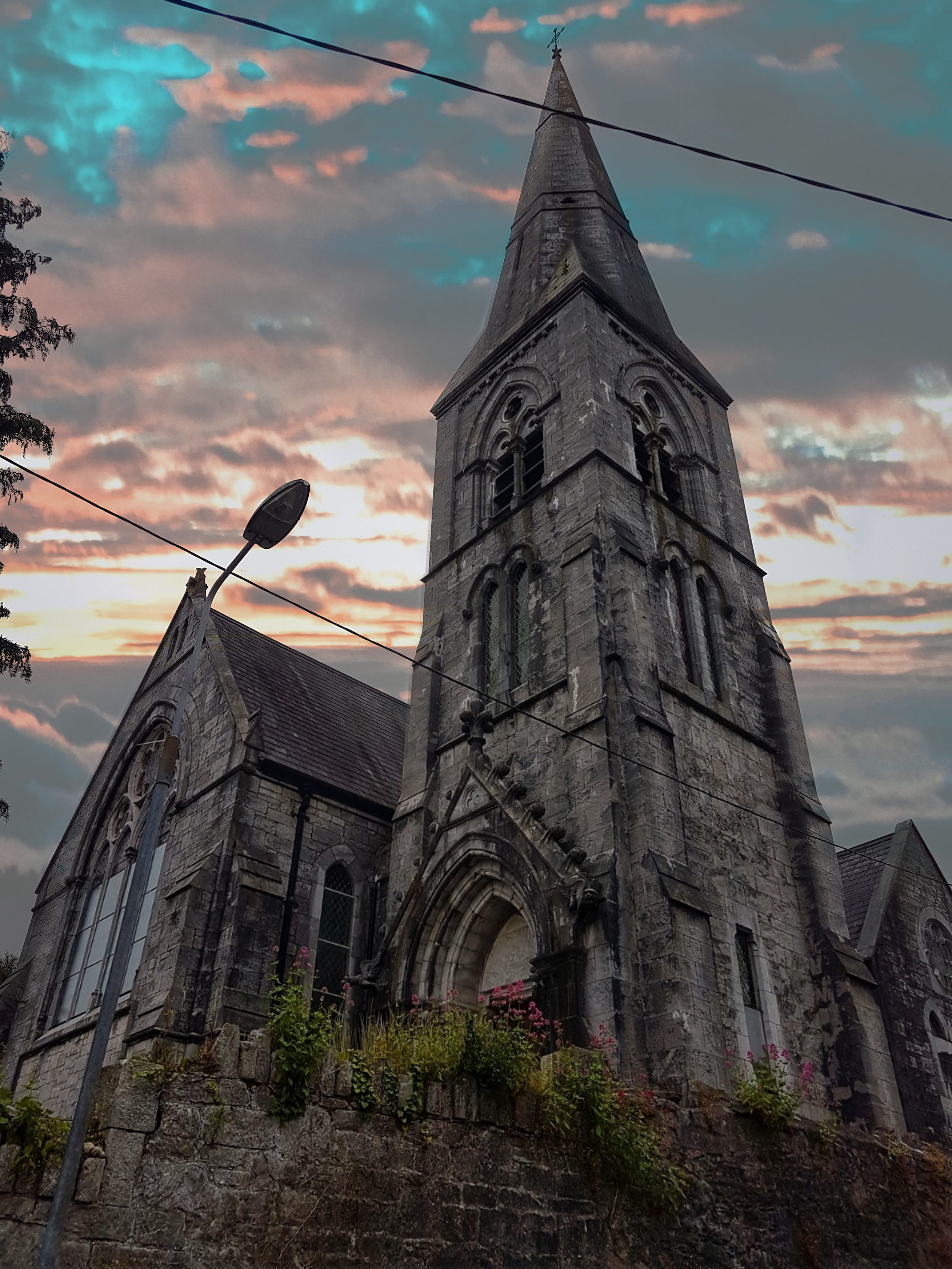 4K, building exterior, outdoors, spire, cloud - sky, building, place of worship, sky, history, no people, nature, #church #graveyard #cemetry #staue #old, Phone HD Wallpaper