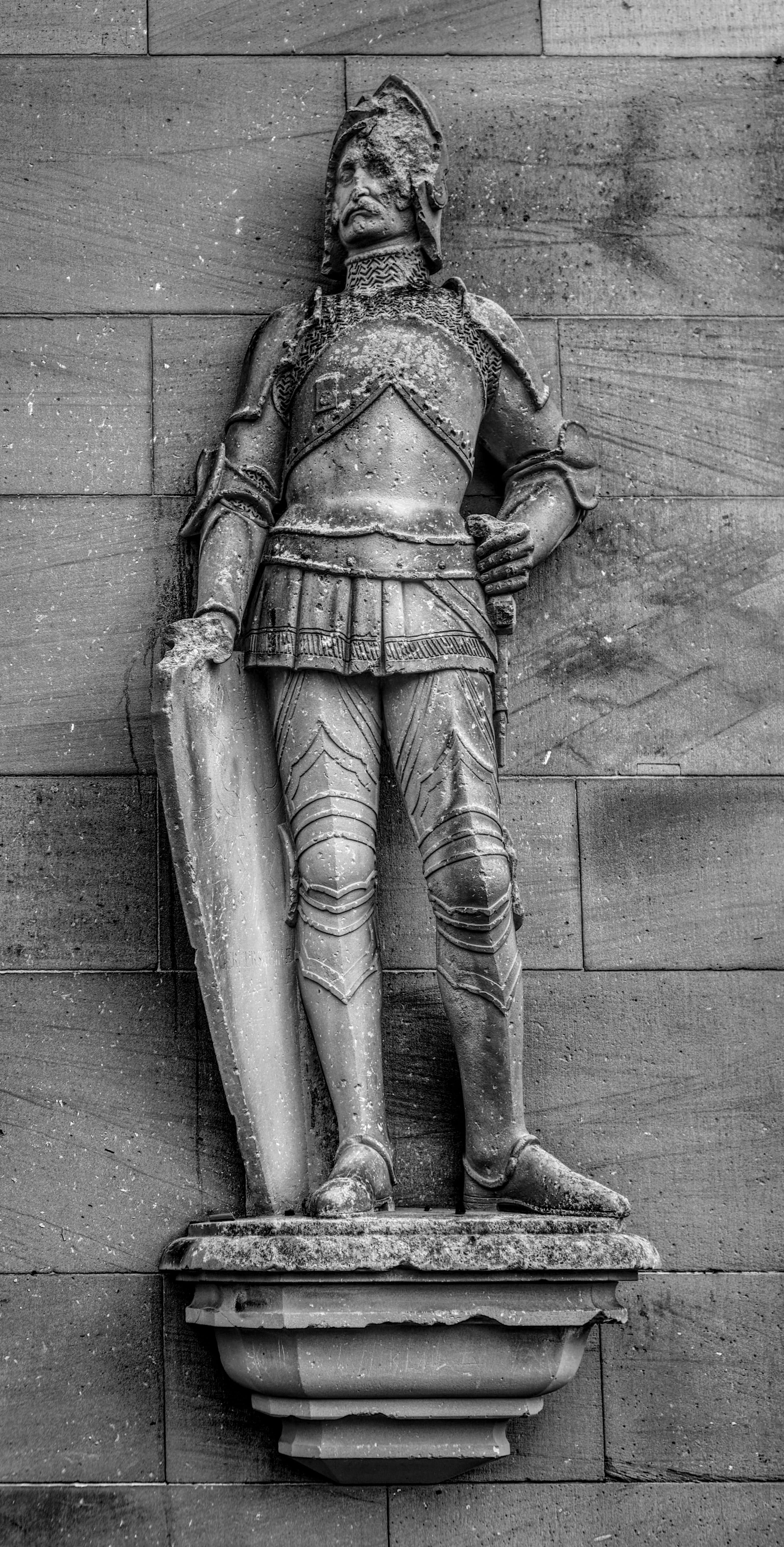 building, germersheim, art and craft, art, culture, 5K, ornament, male likeness, hdr, statue, old building, historic building, ludwigstor, hauswand, antiquity, Phone HD Wallpaper